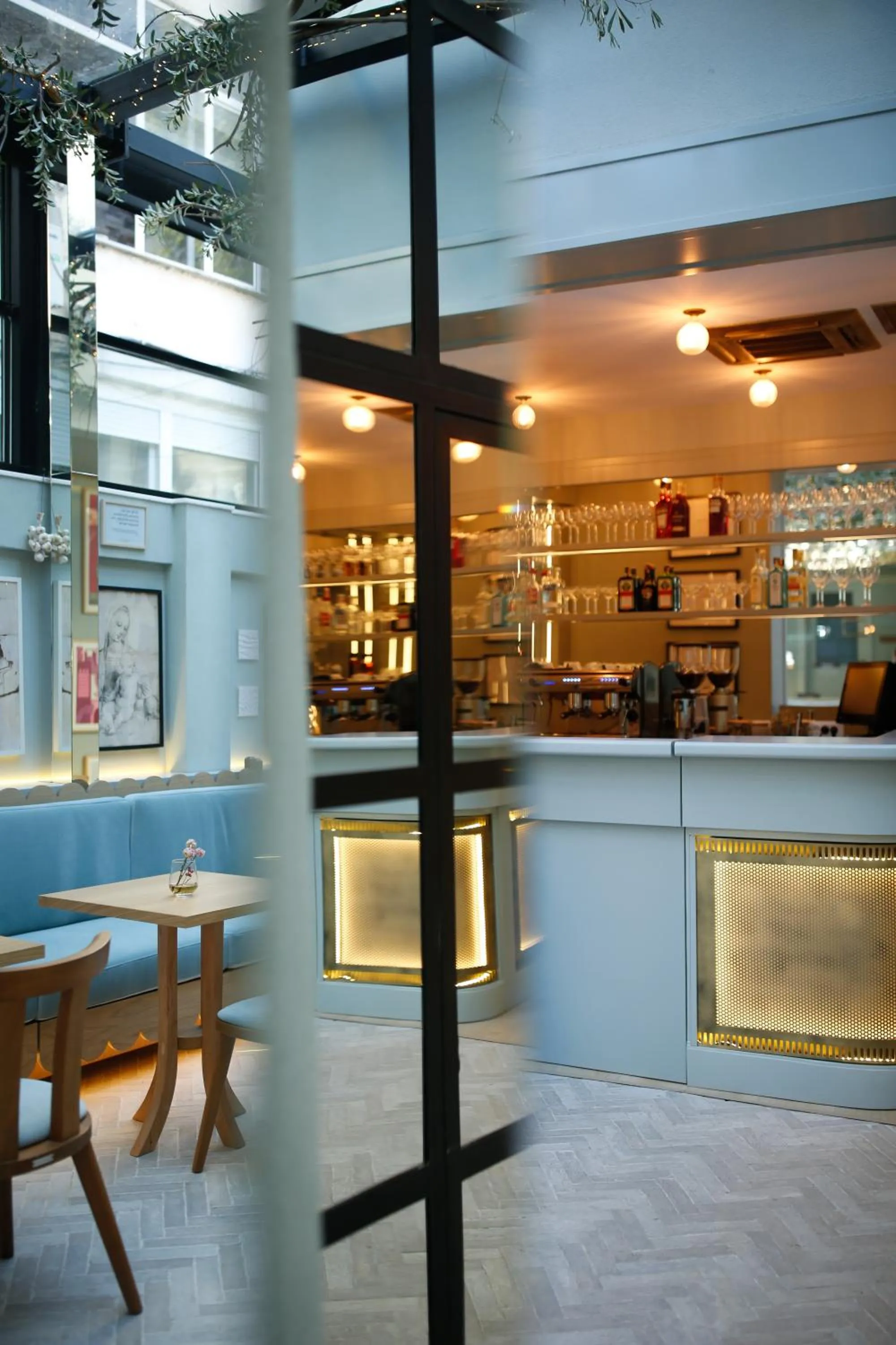 Restaurant/places to eat in Bazaar Inn Hotel