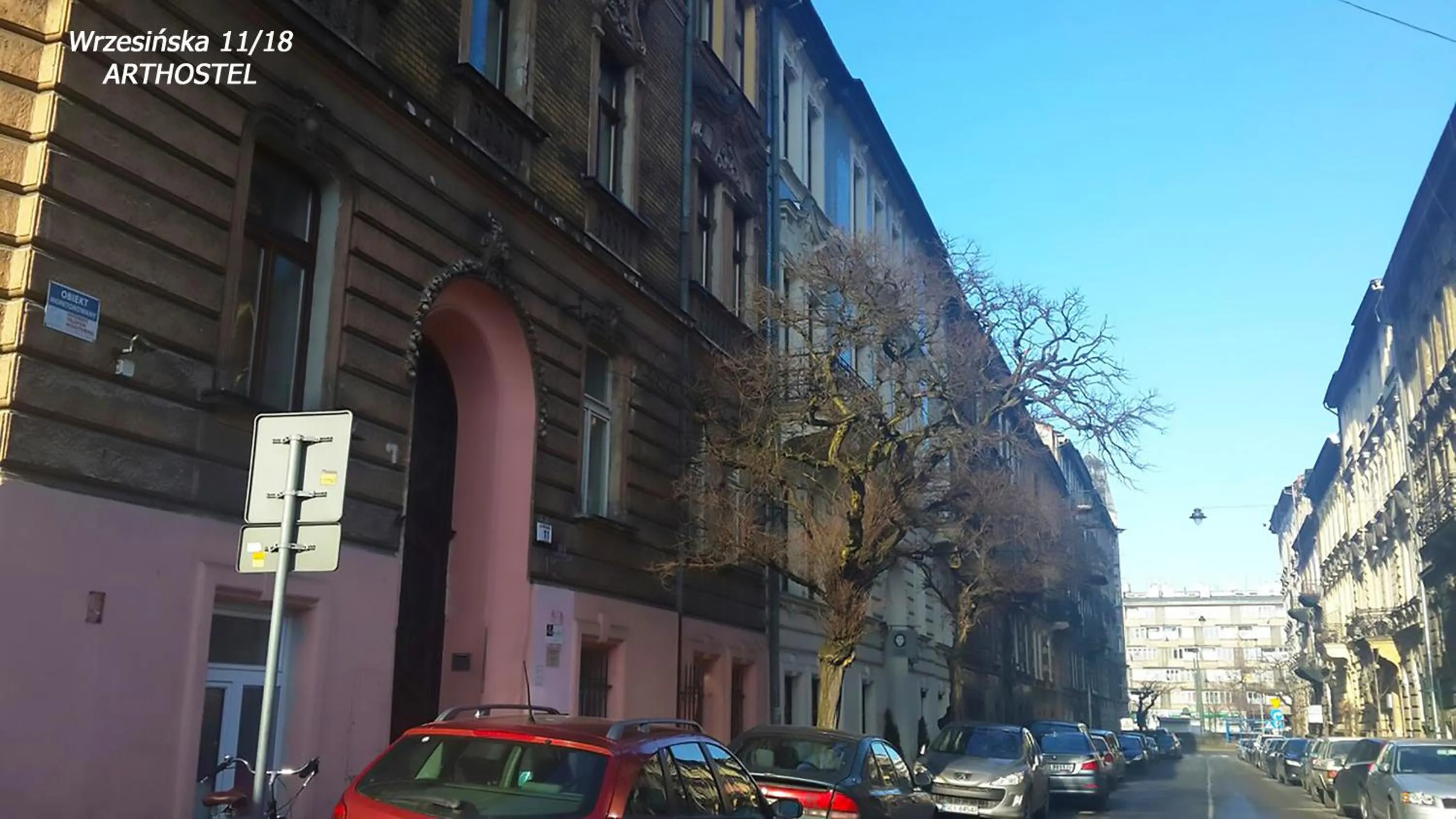 Facade/entrance in Art Hostel