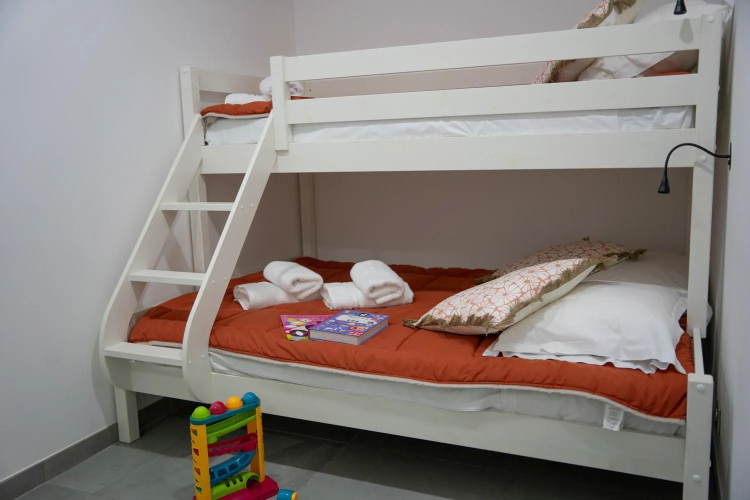 Bed in Résidence & Hotel U Livanti ECOLABEL