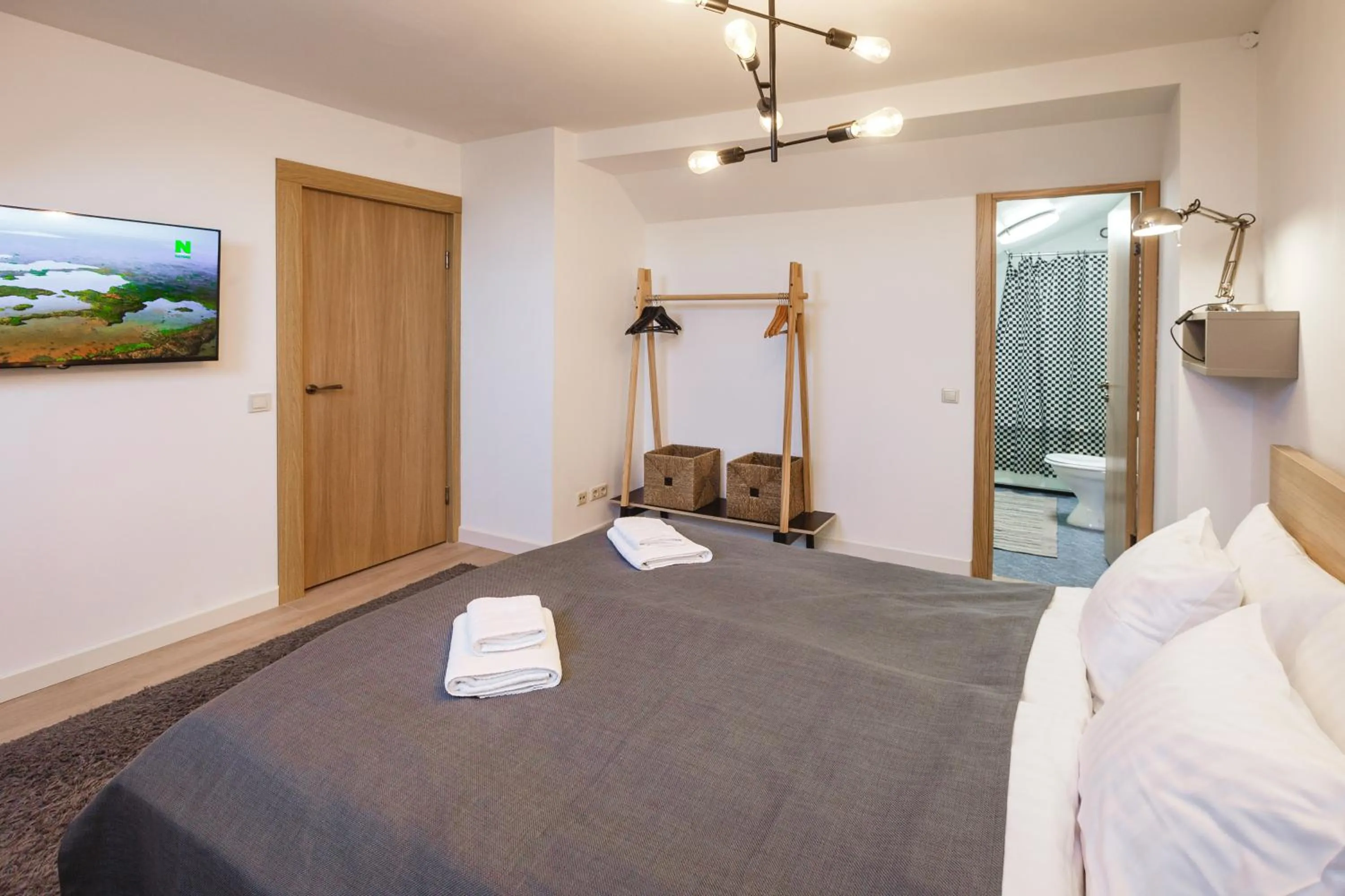 Bedroom, Bed in Bearsleys Downtown Apartments