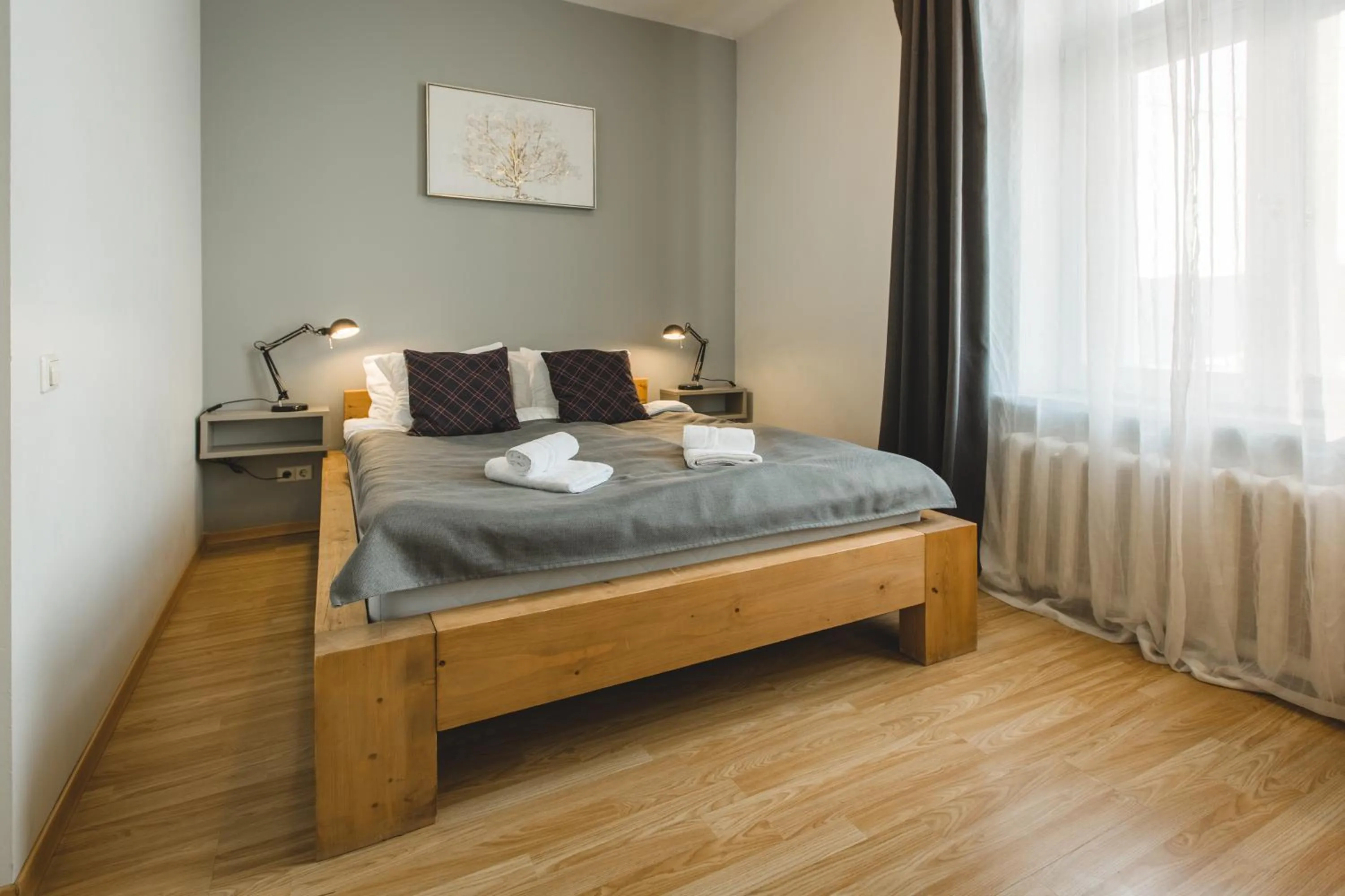 Bedroom, Bed in Bearsleys Downtown Apartments