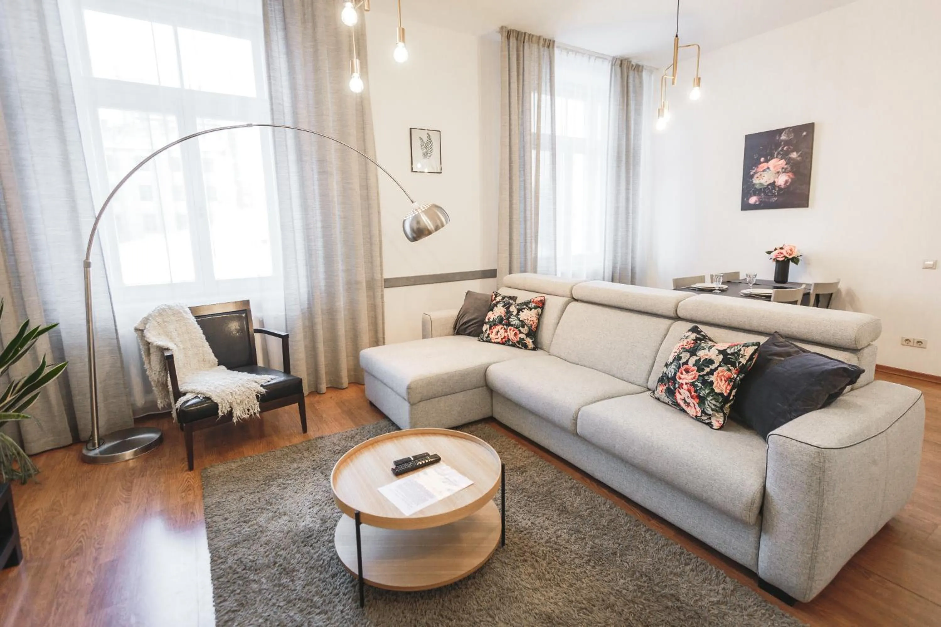 Living room in Bearsleys Downtown Apartments