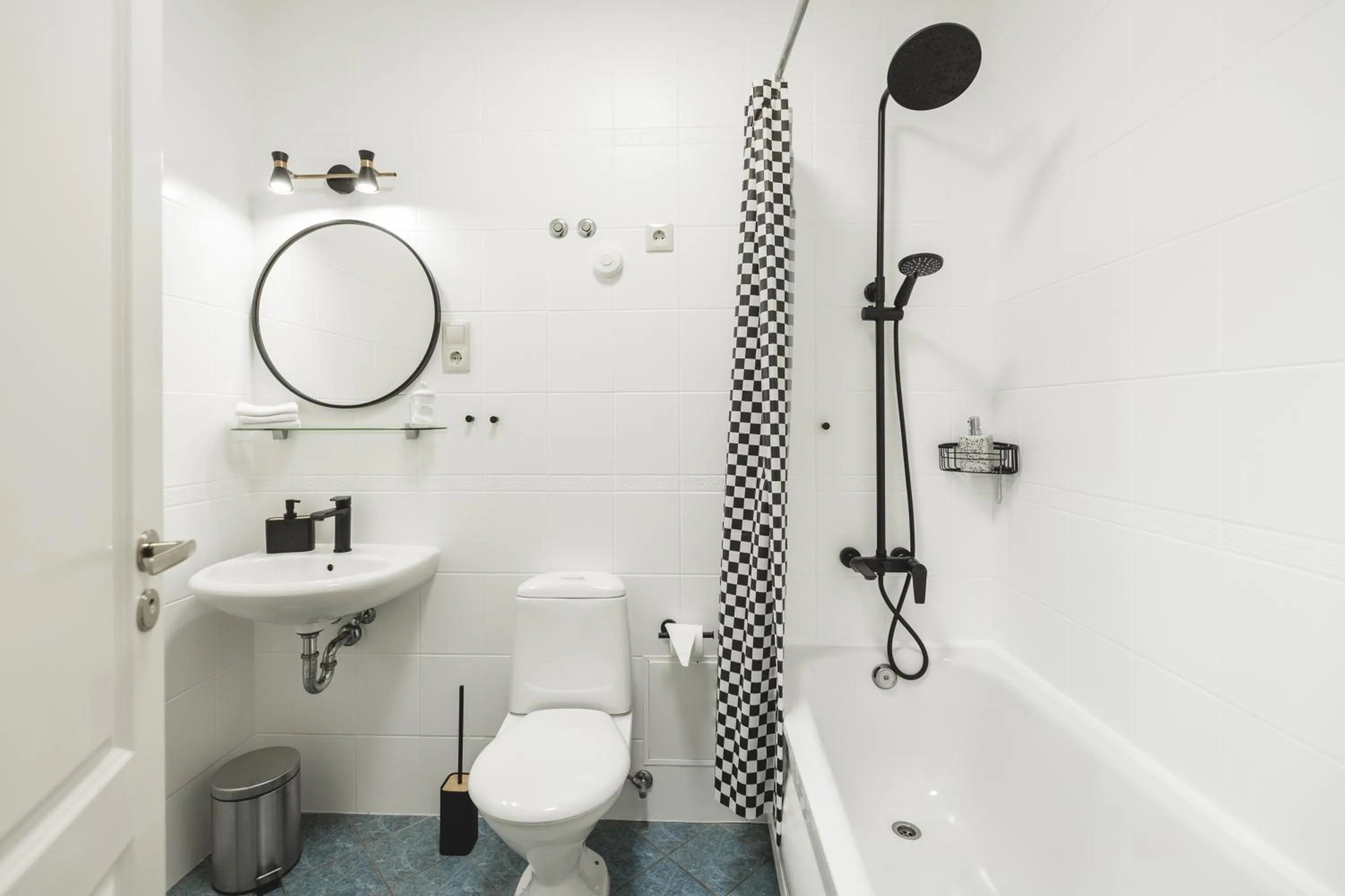 Bathroom in Bearsleys Downtown Apartments