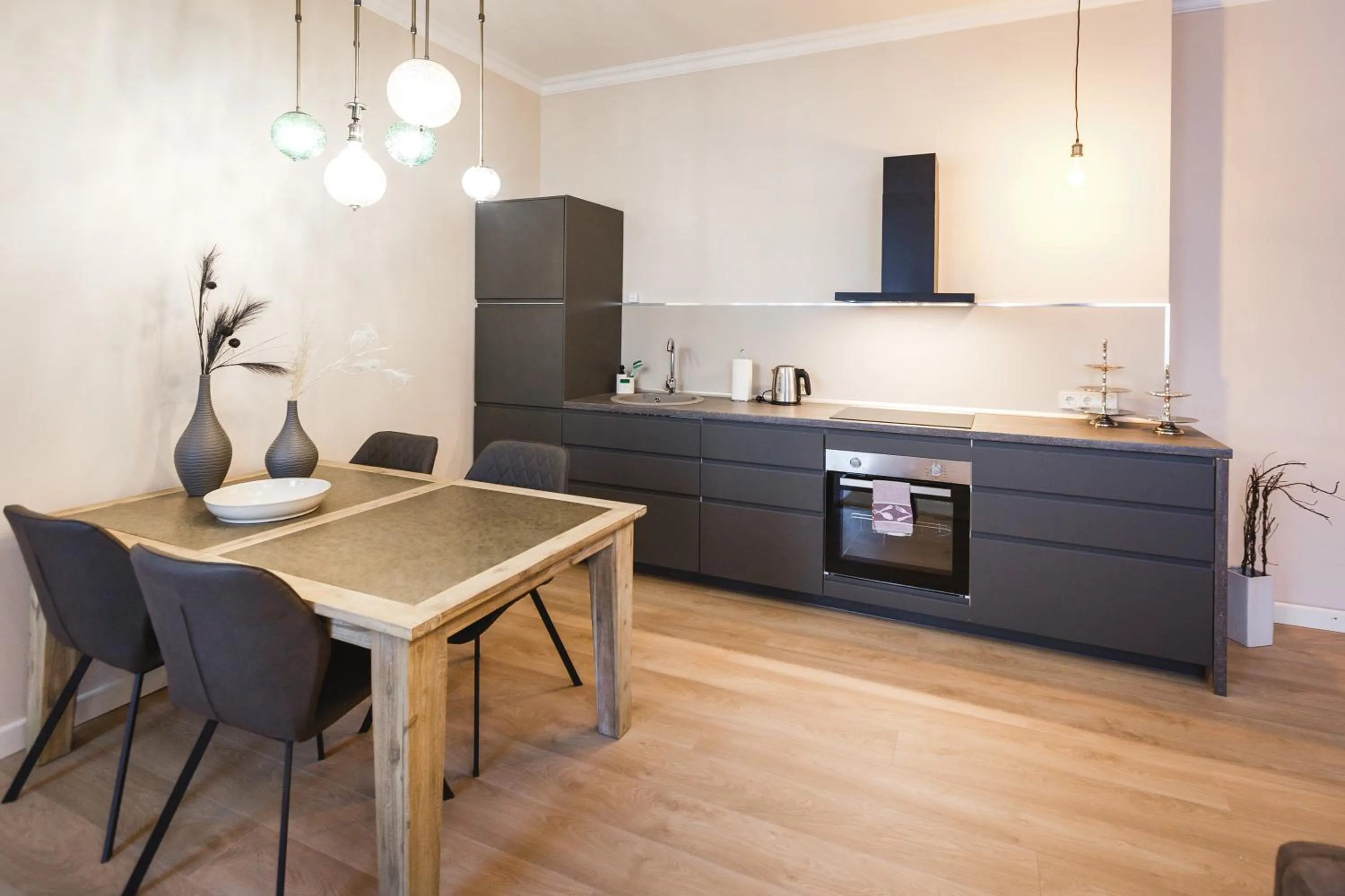 Dining area in Bearsleys Downtown Apartments