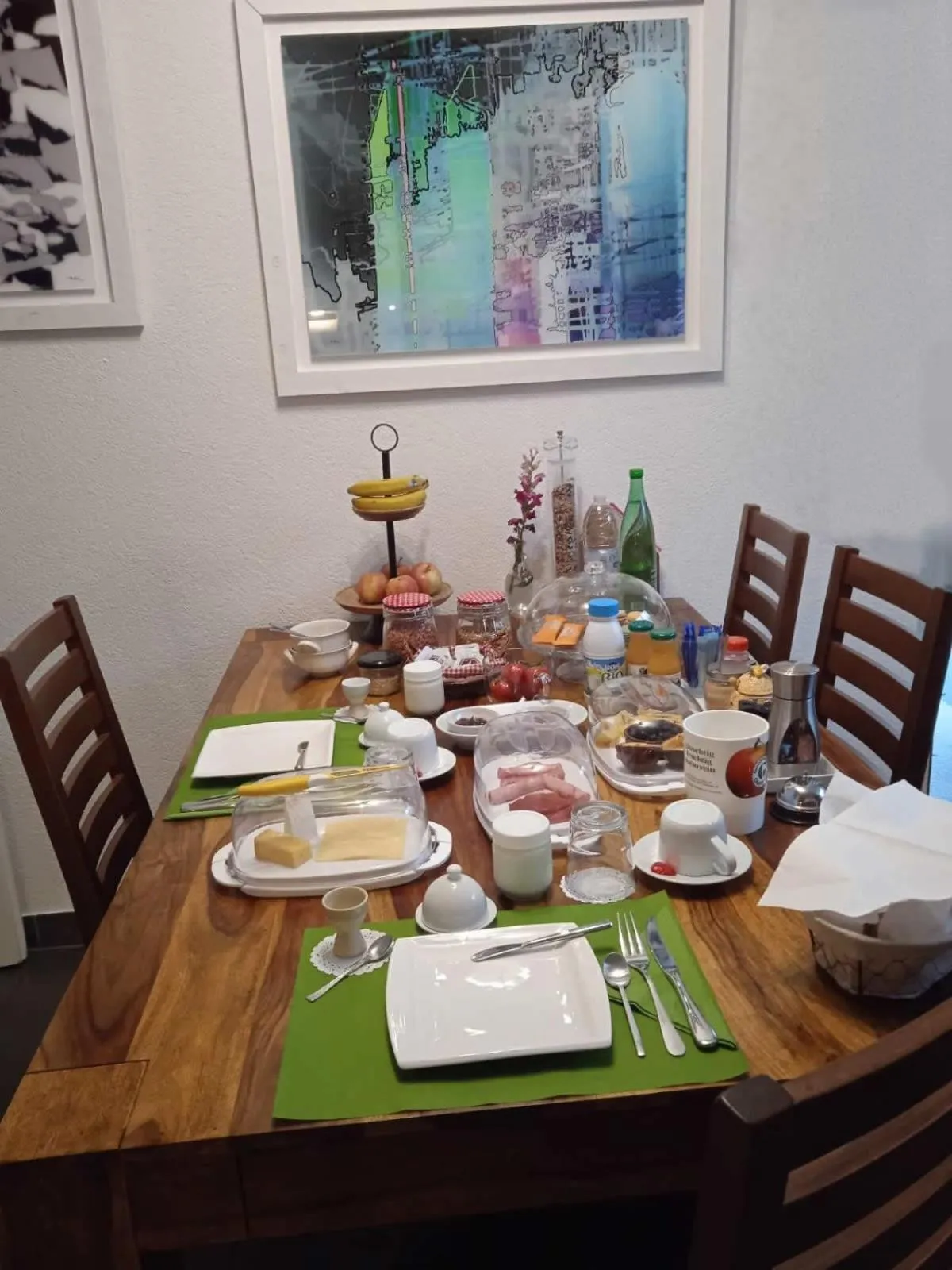 Restaurant/places to eat in Kiki's B&B