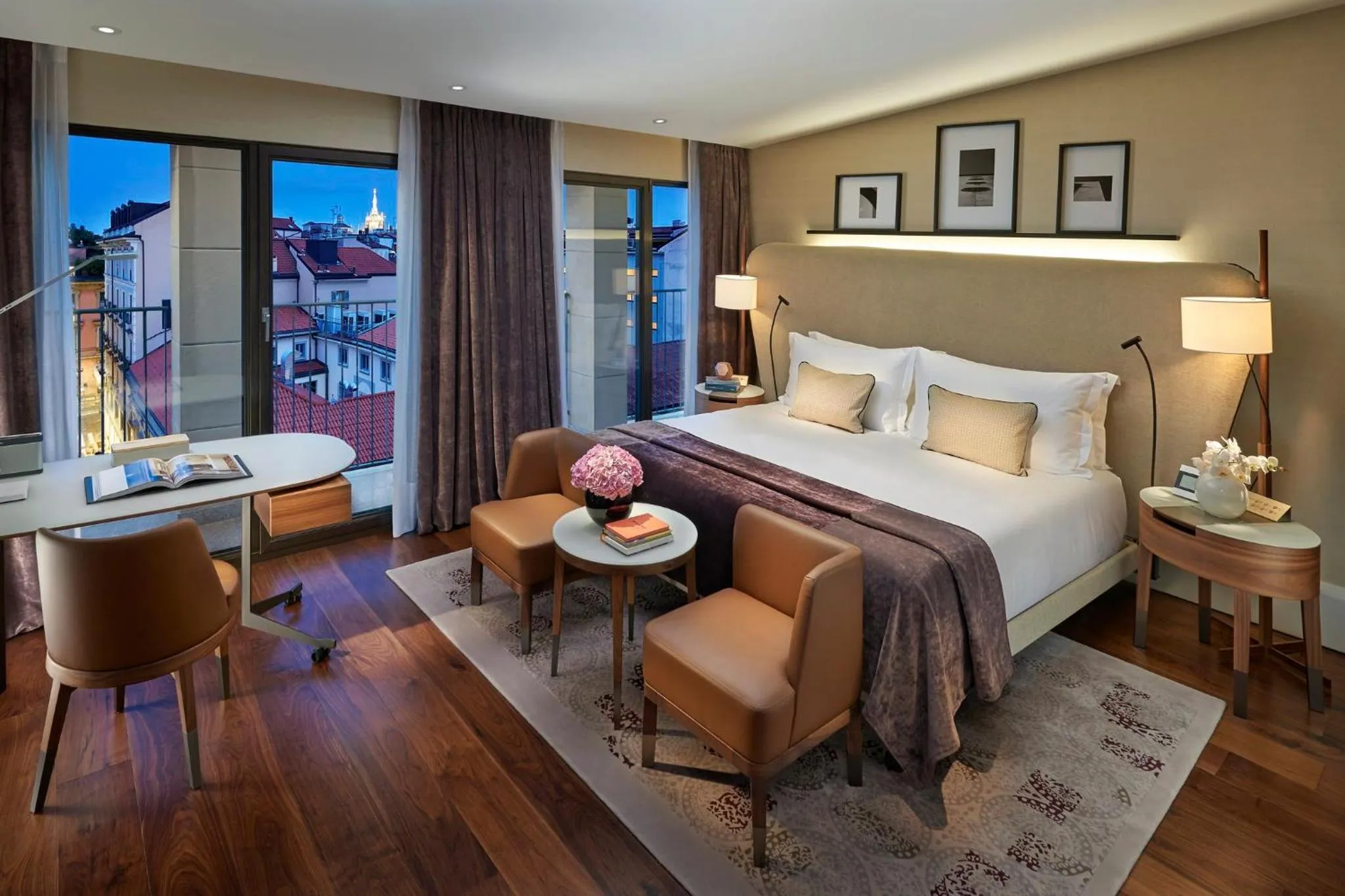 Bedroom, Bed in Mandarin Oriental, Milan