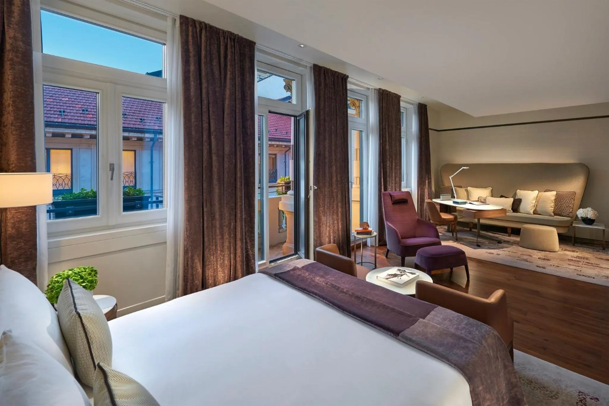 Bedroom, Bed in Mandarin Oriental, Milan