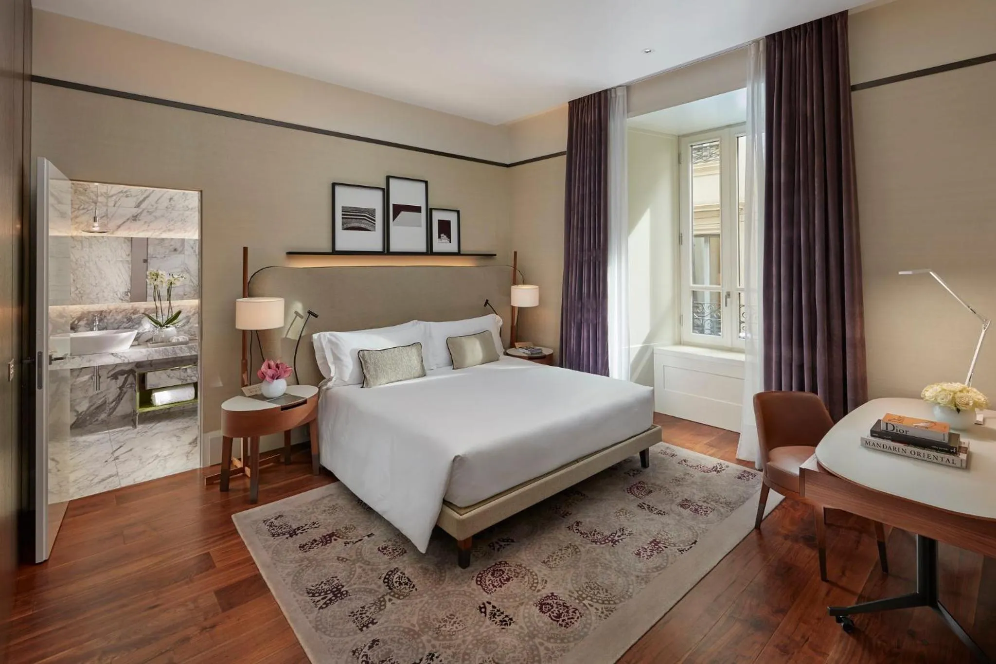 Bedroom, Bed in Mandarin Oriental, Milan