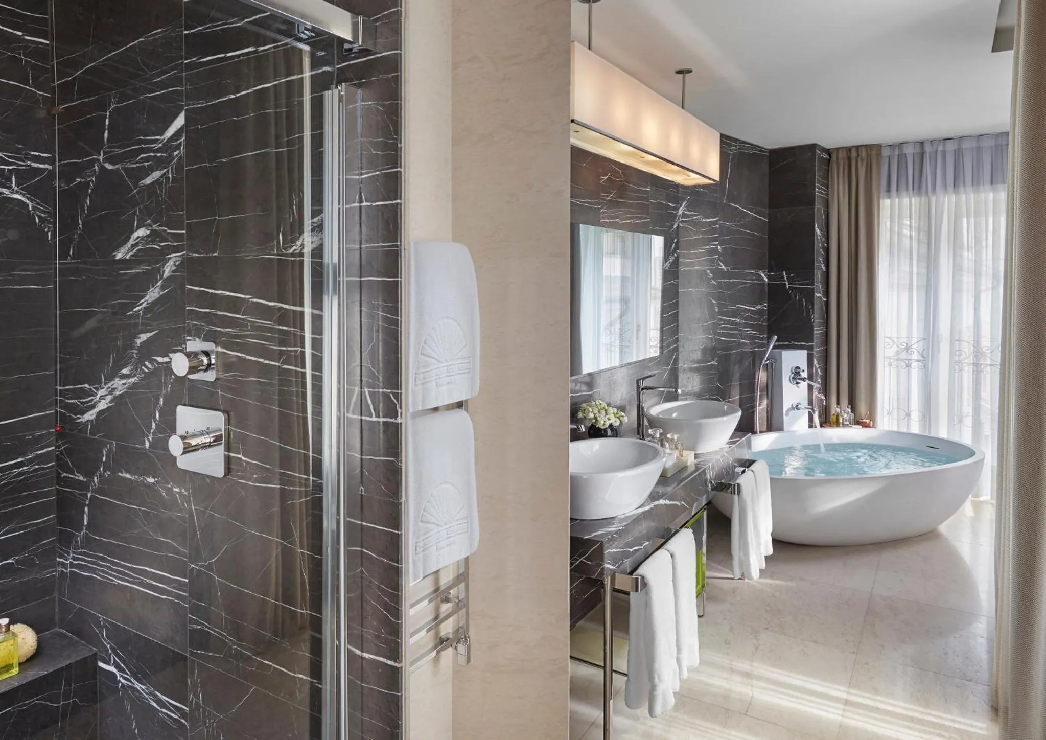 Bedroom in Mandarin Oriental, Milan