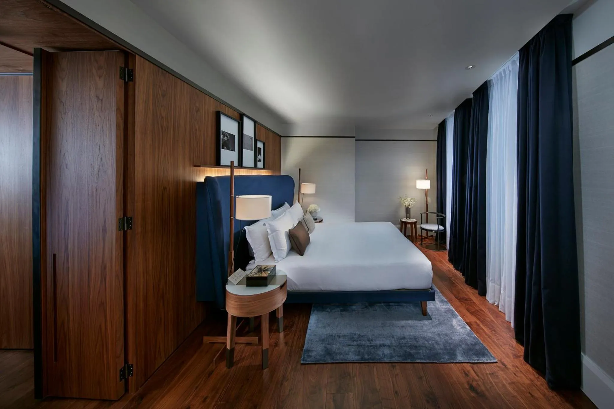 Bedroom, Bed in Mandarin Oriental, Milan