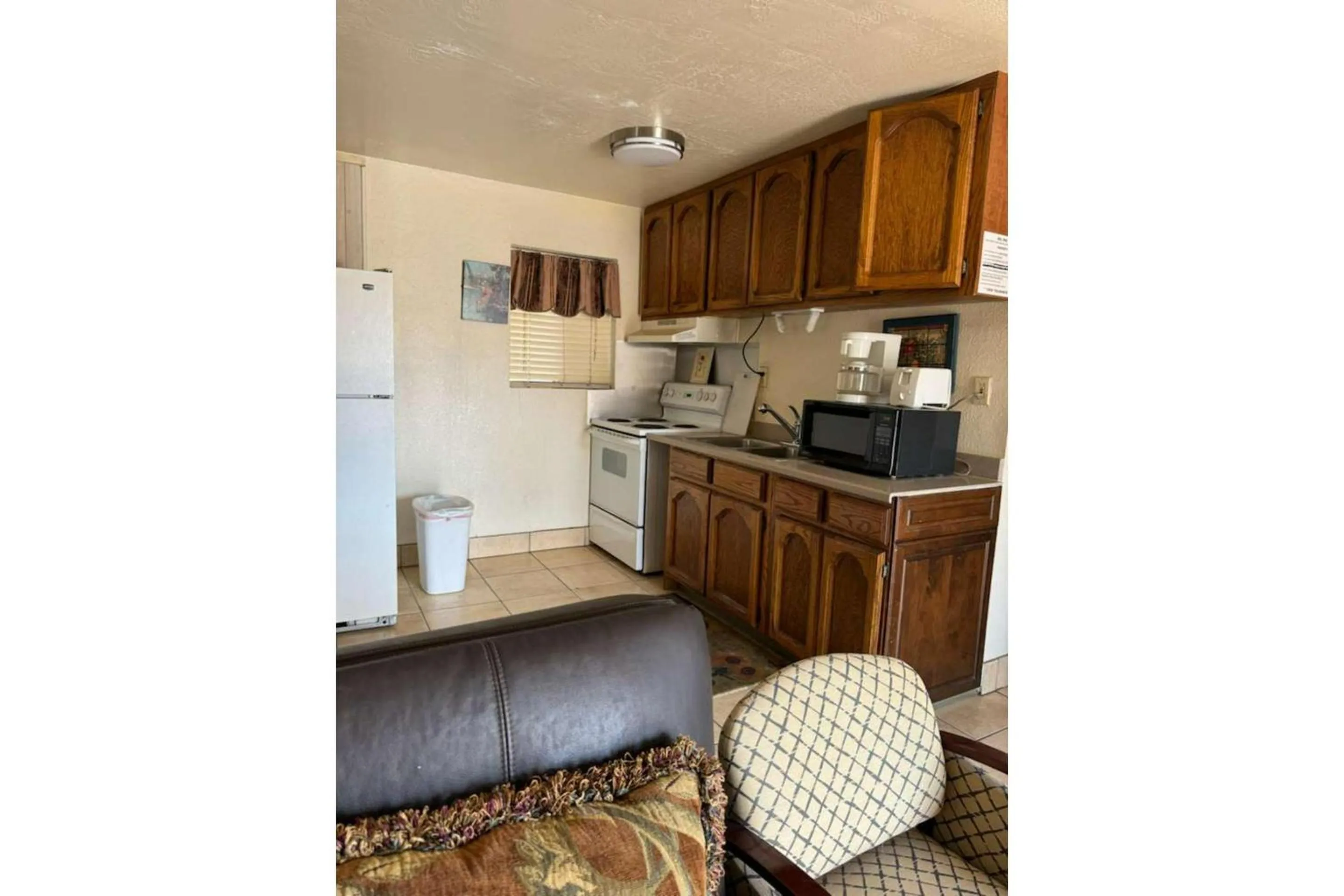 Kitchen or kitchenette in Del Rio Hotel O near Mesa Downtown