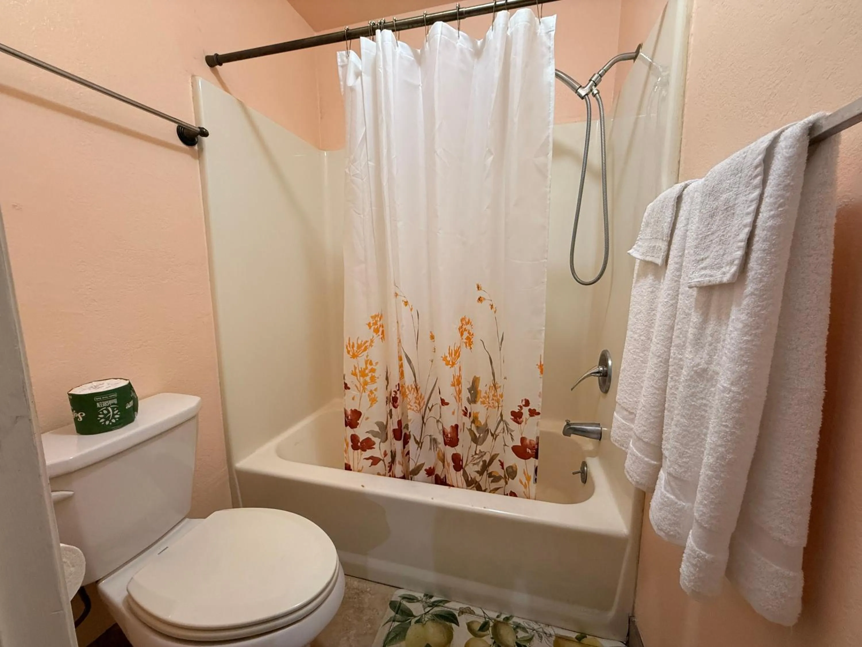 Bathroom in Del Rio Hotel O near Mesa Downtown