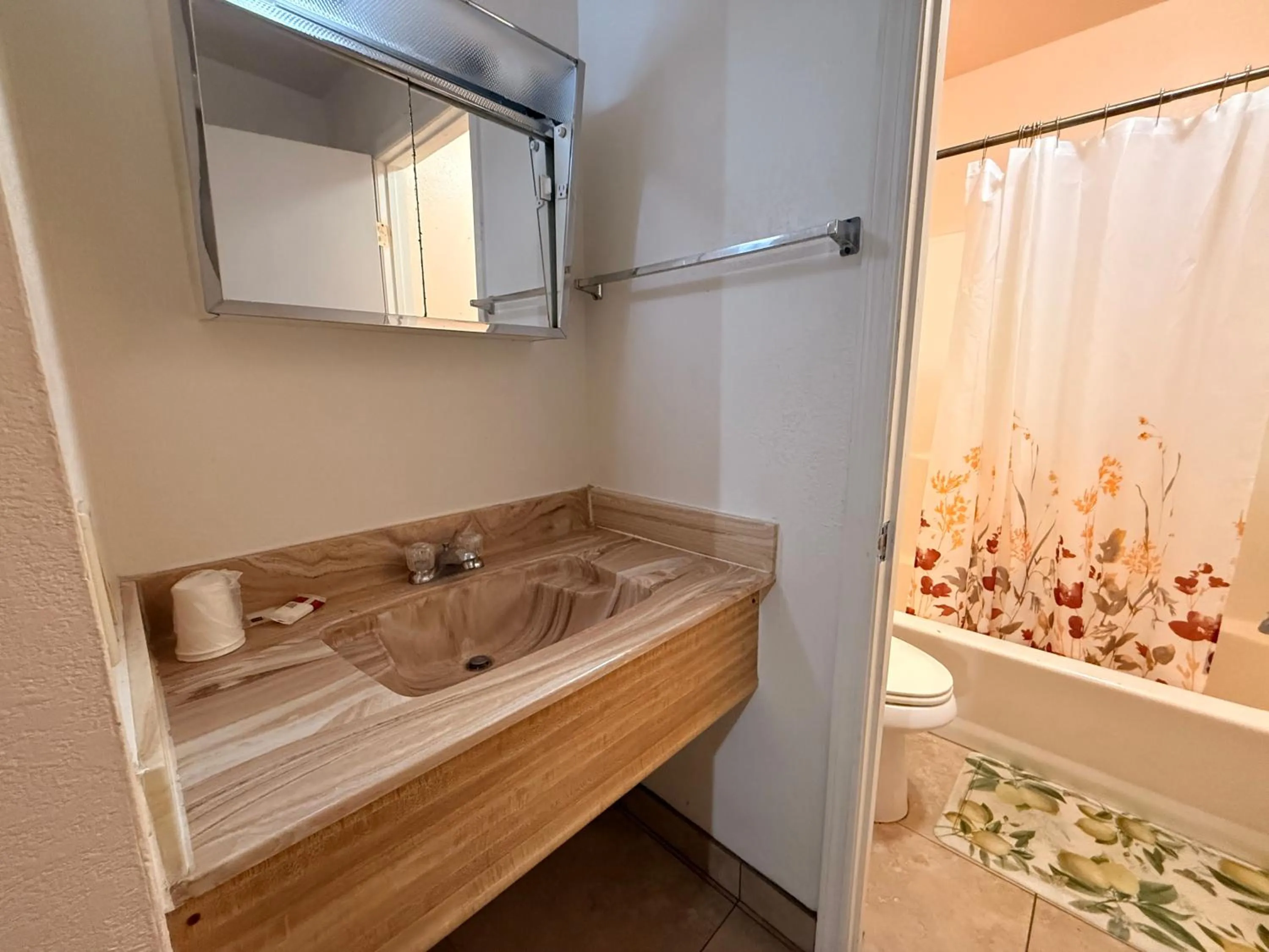 Bathroom in Del Rio Hotel O near Mesa Downtown