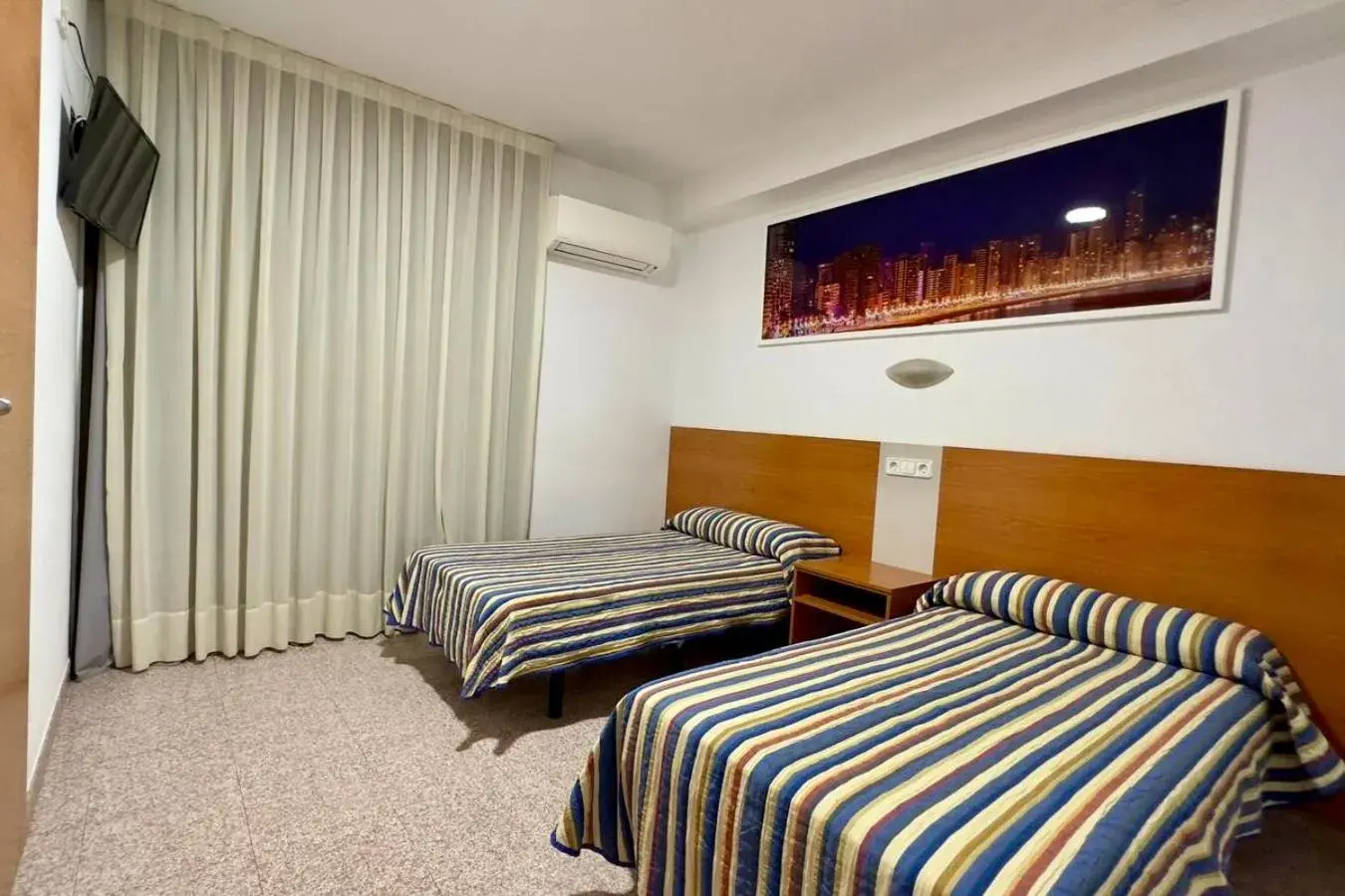 Twin Room - single occupancy in Pensión La Orozca Benidorm Twin Room - single occupancy in Pensión La Orozca Benidorm