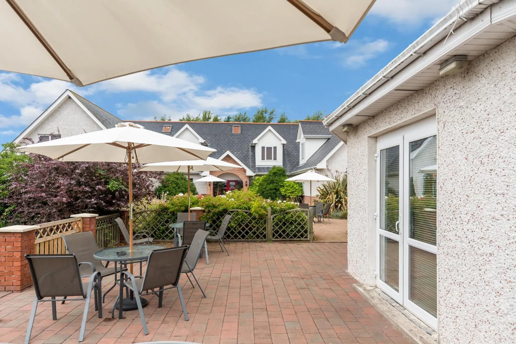 Airport View Hotel and Secret Spa