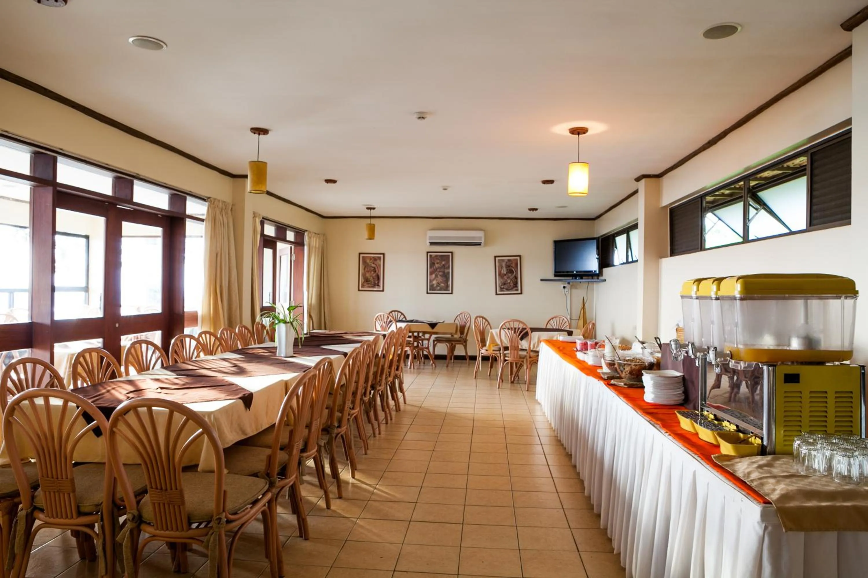 Restaurant/places to eat in Cassia Lodge