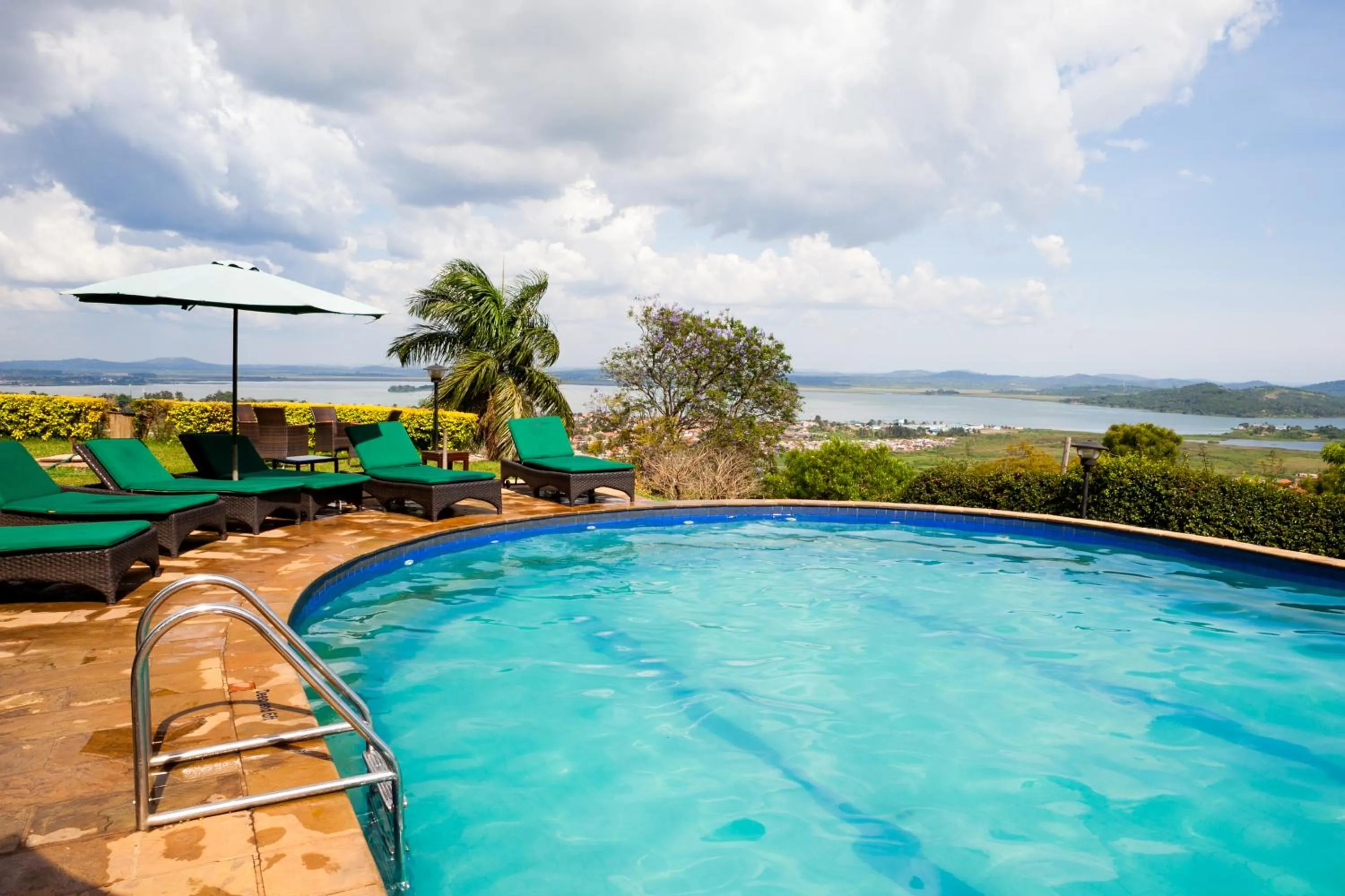 Swimming pool in Cassia Lodge