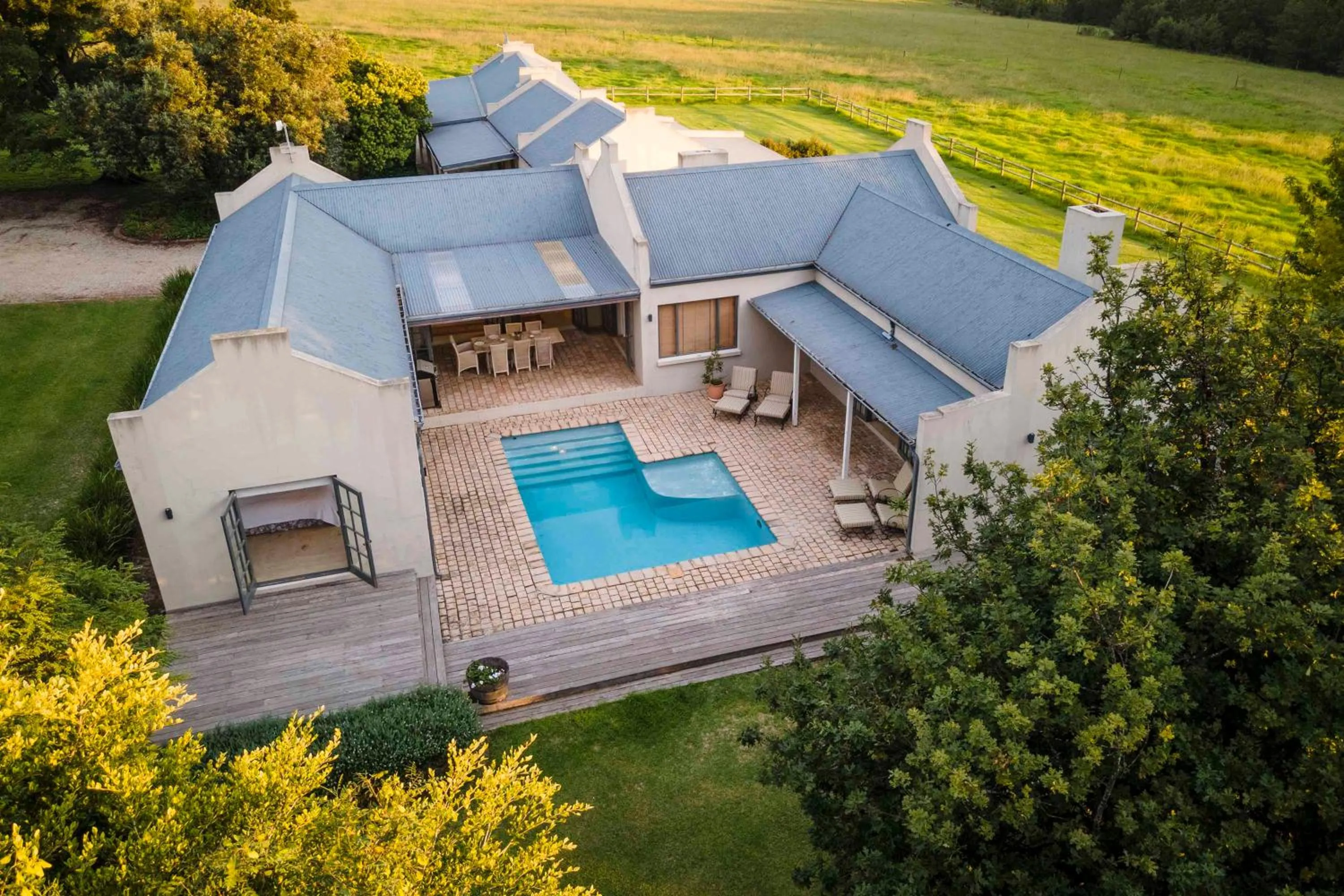 Property building in Kay and Monty Vineyard View