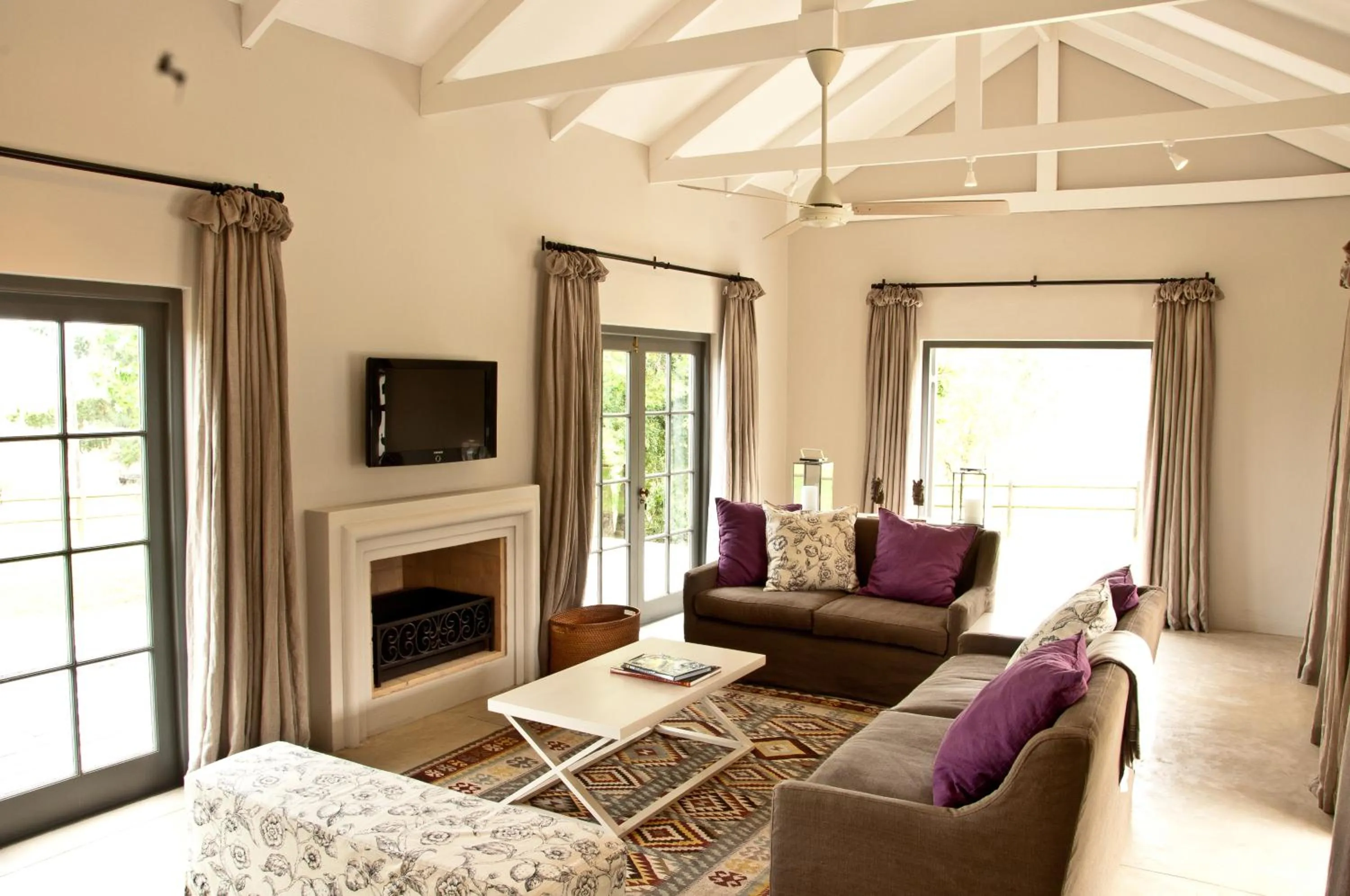 Living room in Kay and Monty Vineyard View