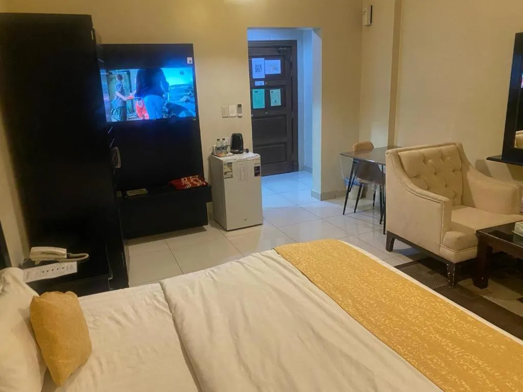 Bed in Hona Al Holm Furnished Units