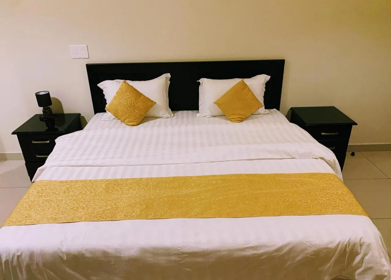 Bed in Hona Al Holm Furnished Units