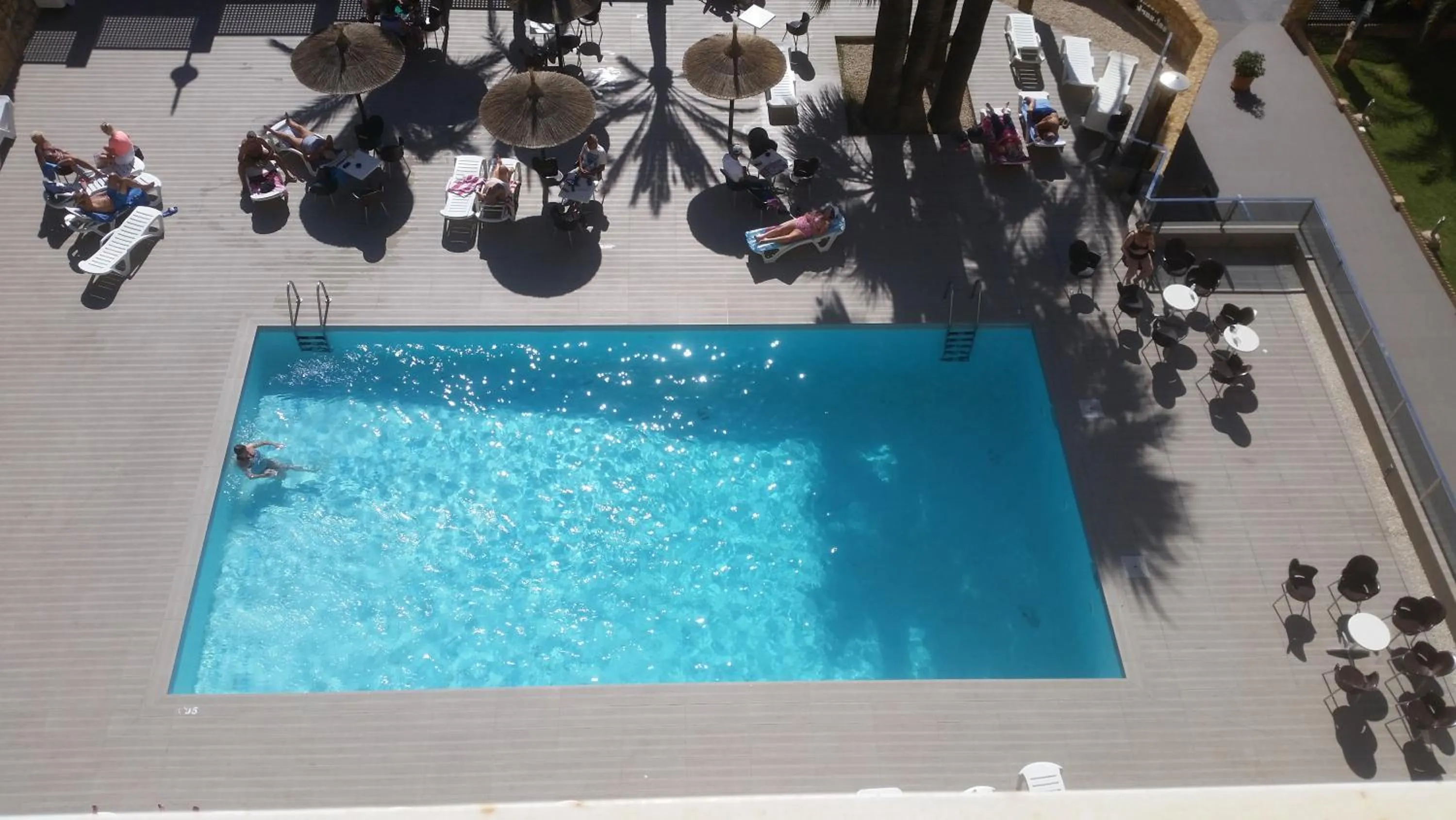 Swimming pool in Mont-Park