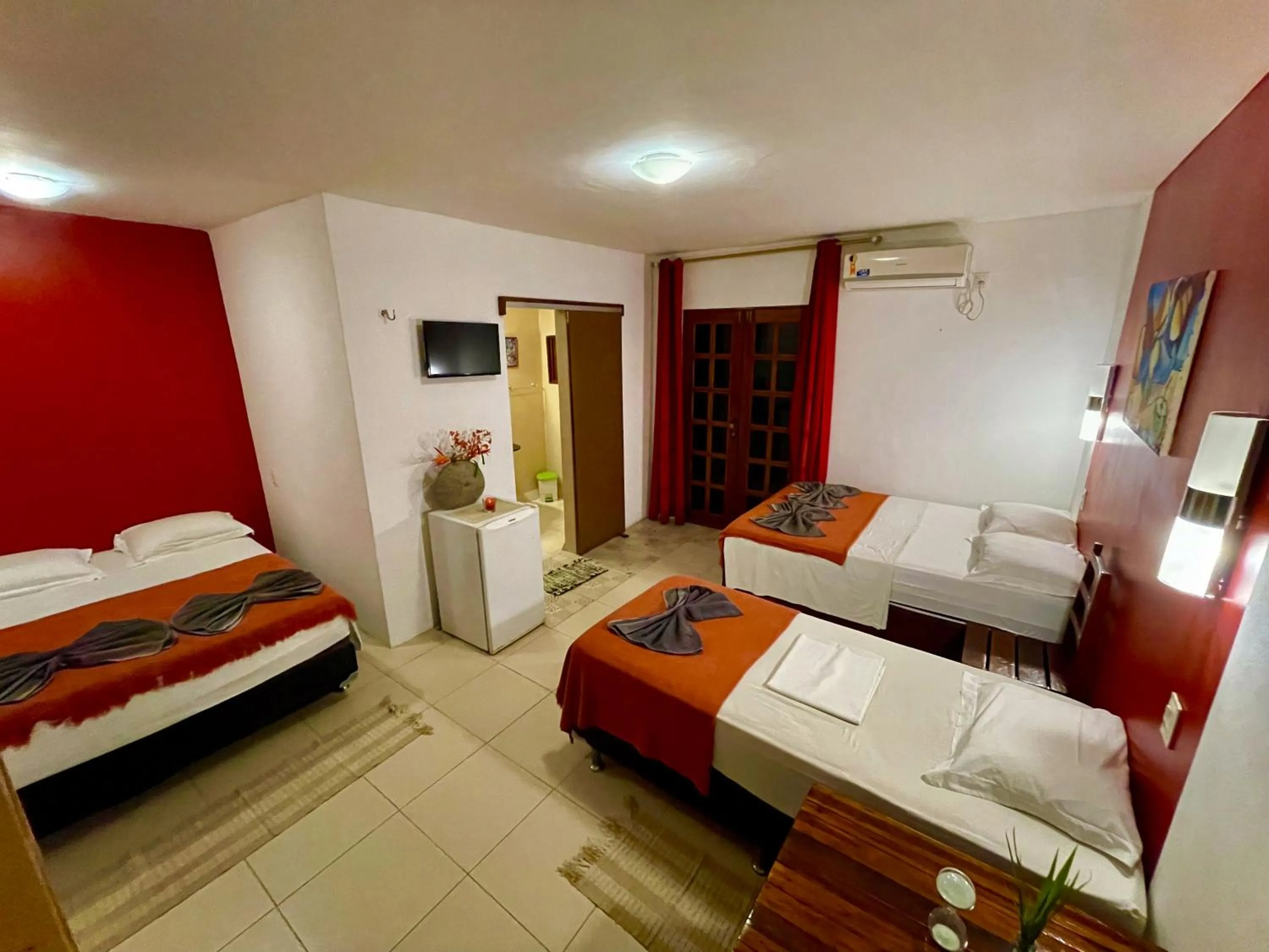 Photo of the whole room, Bed in Casa do Jardim- Villa Botanica