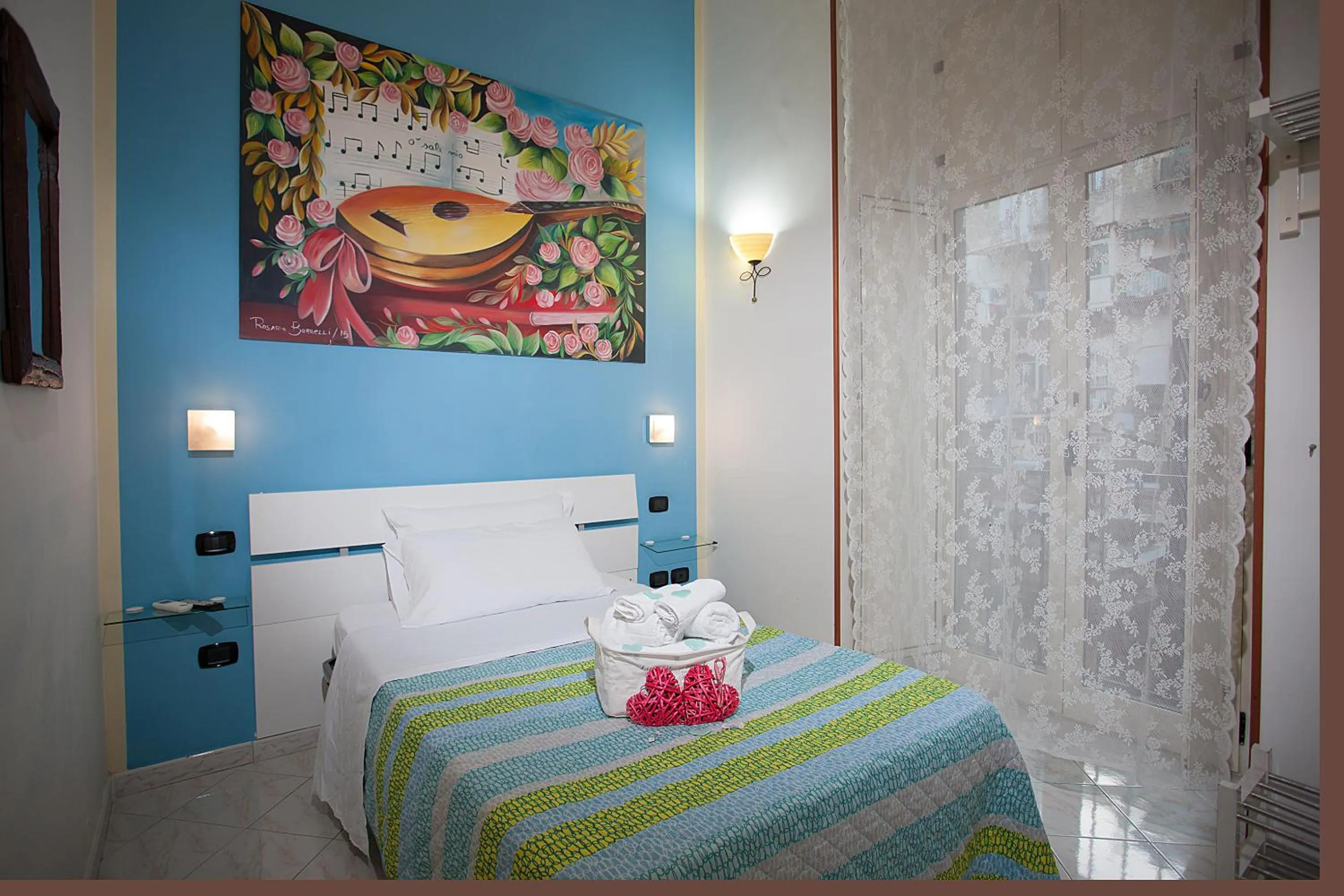 Photo of the whole room, Bed in Anna's Family