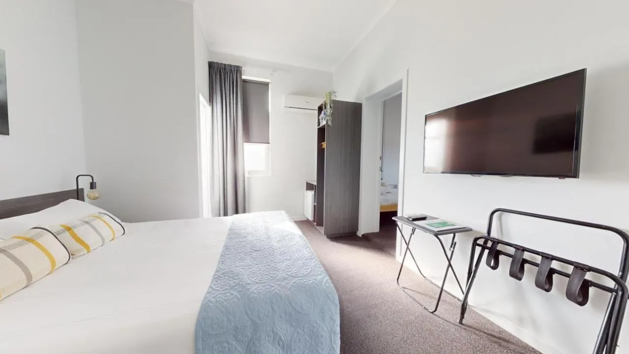 Bed in Doctor Syntax Hotel