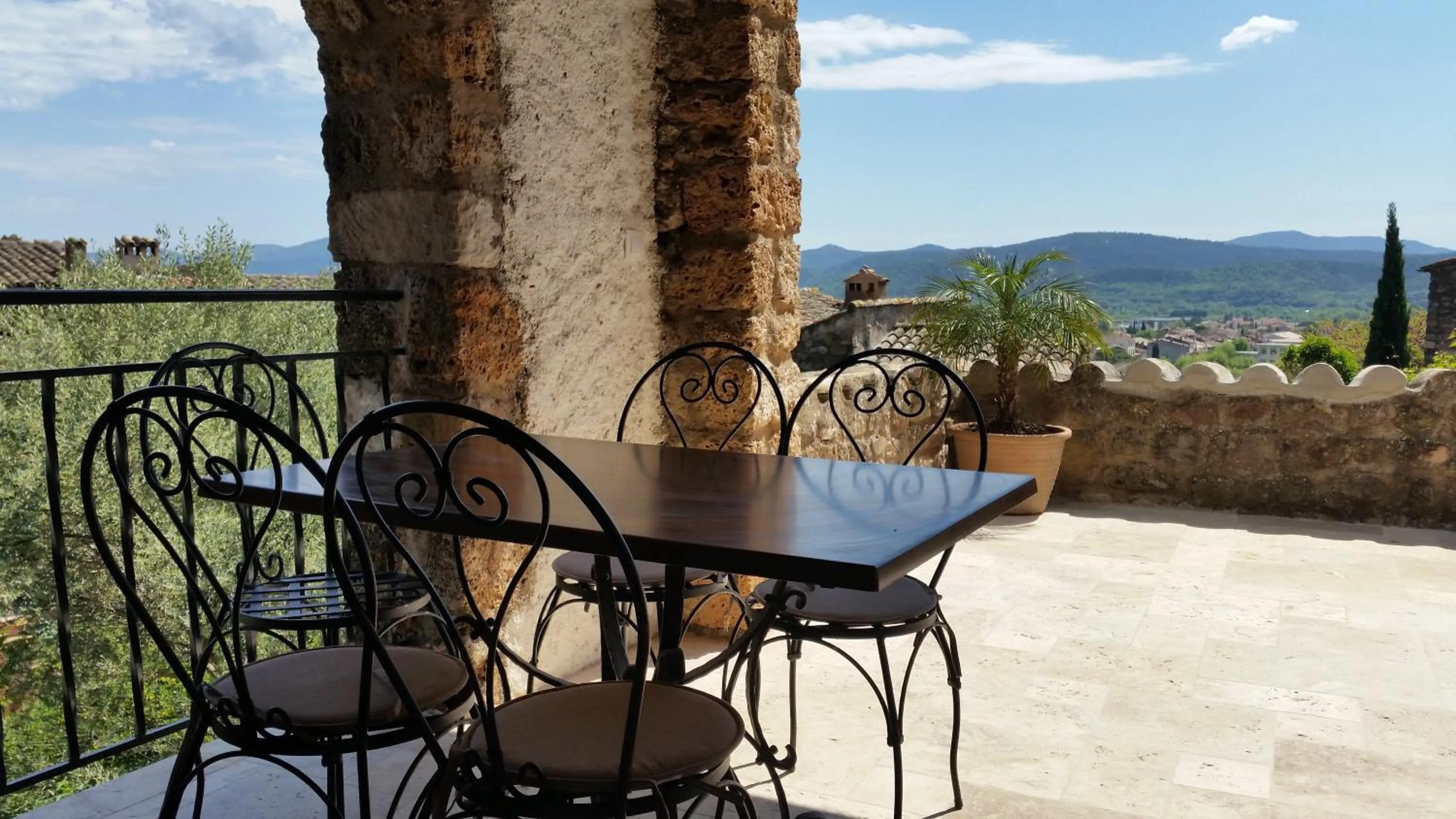 Dining area in Villa Arca