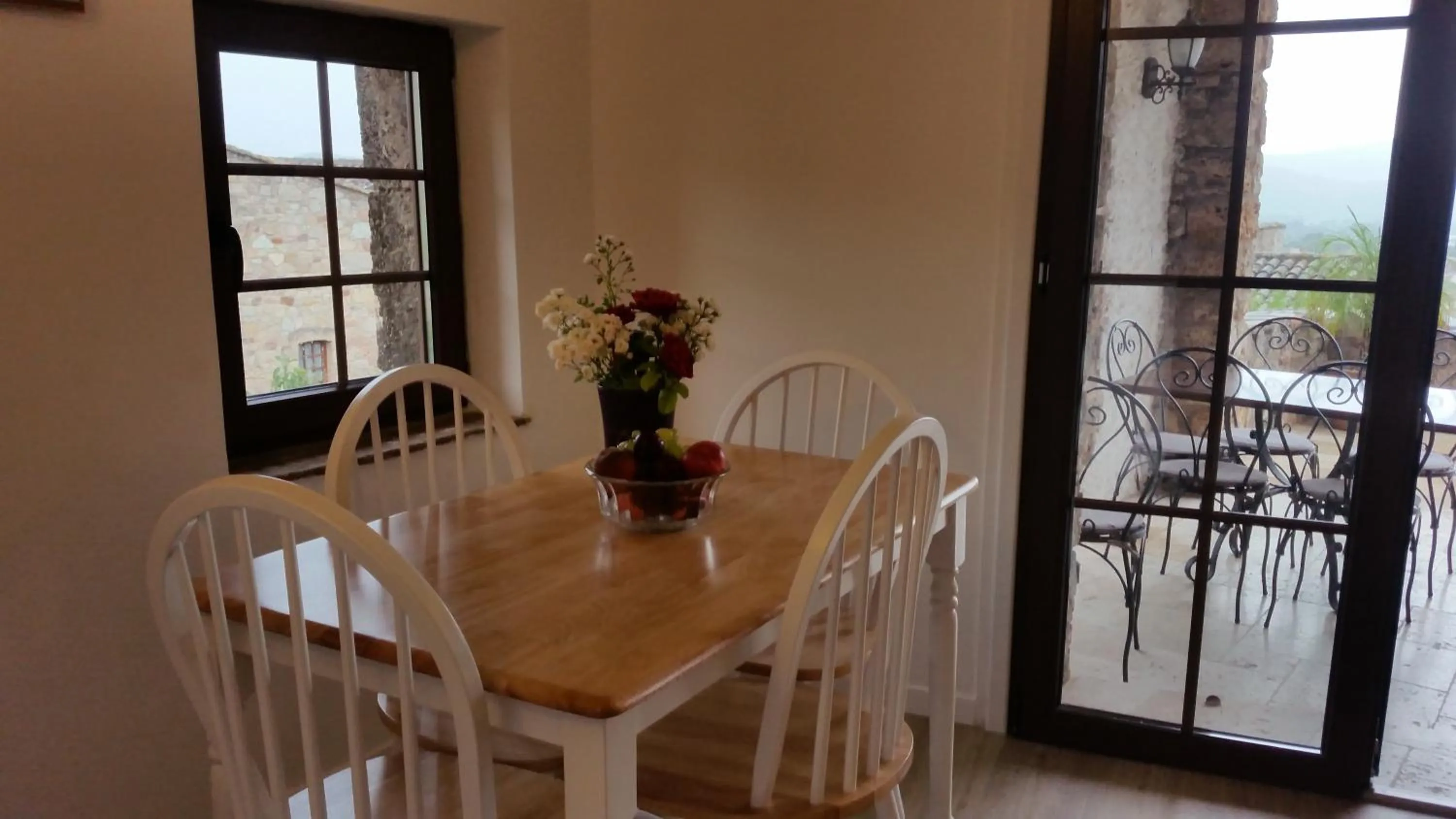 Dining area in Villa Arca