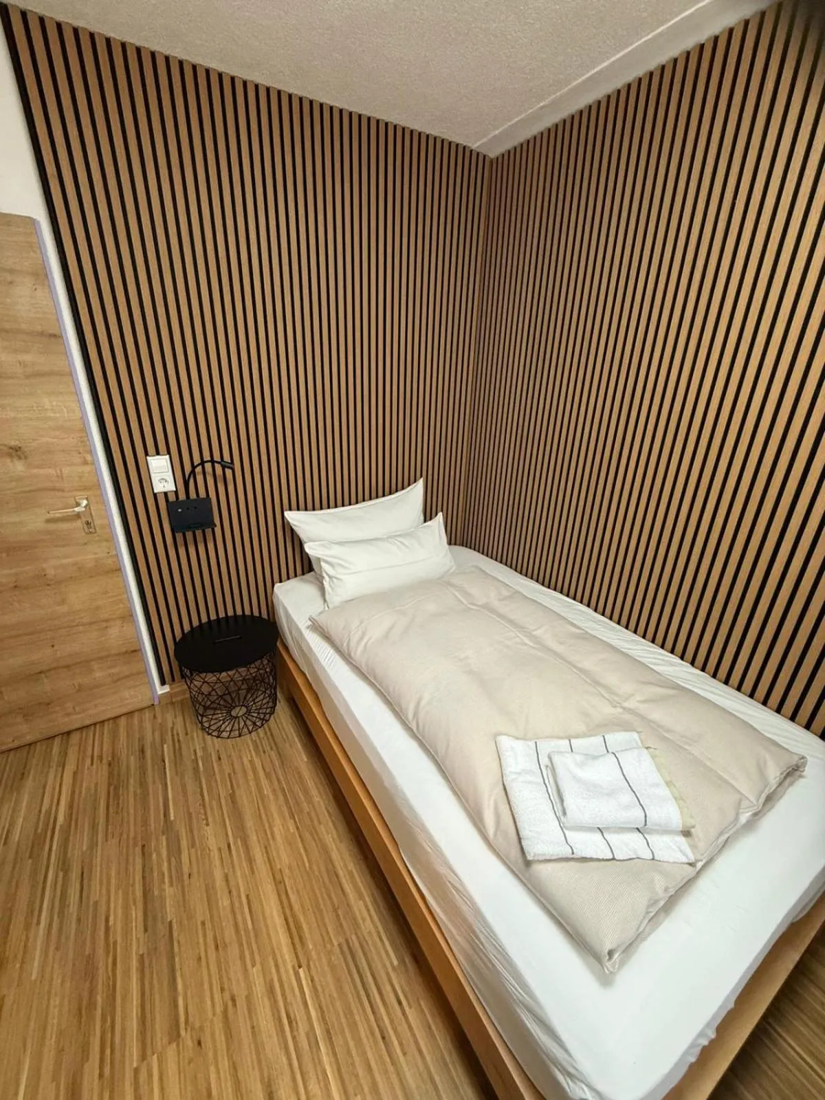 Bed in Hotel Schöne Aussicht renoviert