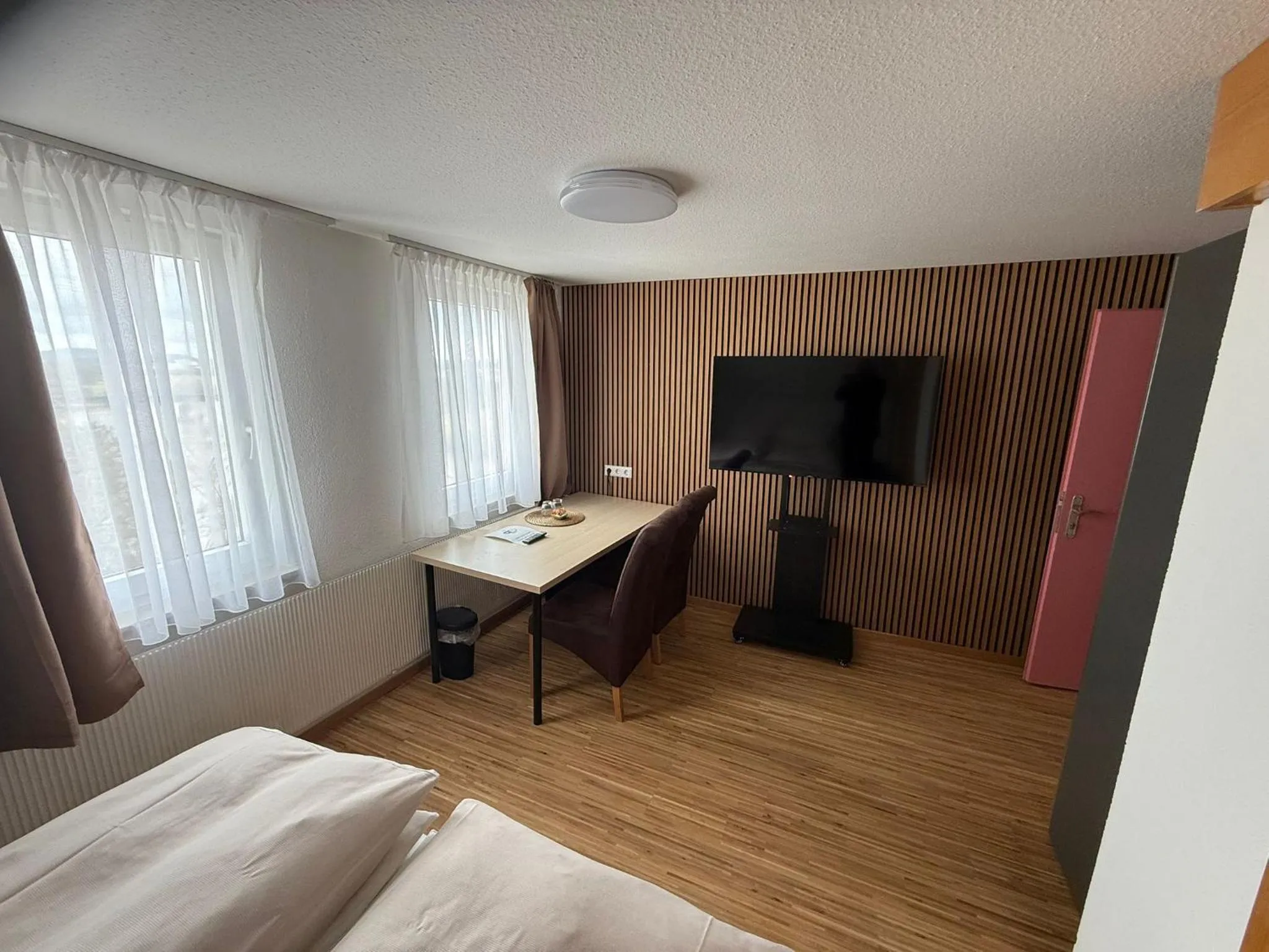 Bed in Hotel Schöne Aussicht renoviert