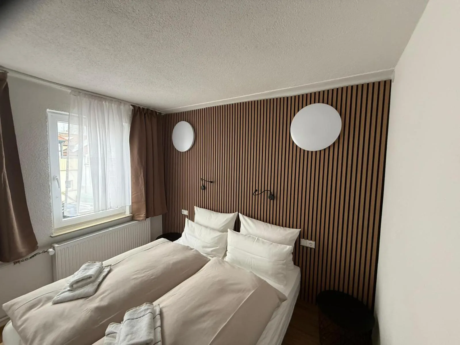 Bed in Hotel Schöne Aussicht renoviert