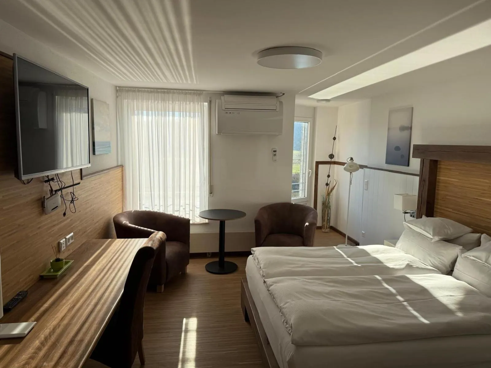 Bed in Hotel Schöne Aussicht