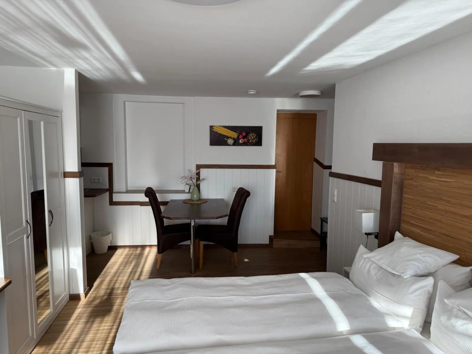 Bed in Hotel Schöne Aussicht