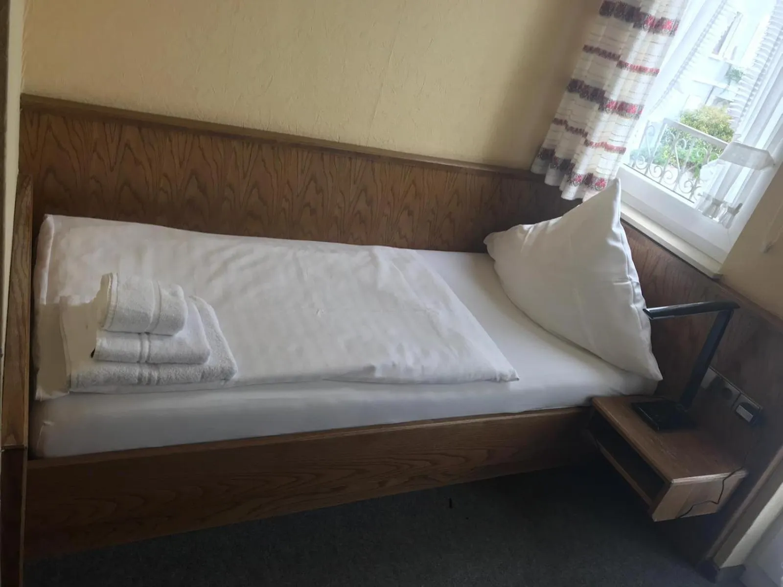 Bed in Hotel Schöne Aussicht