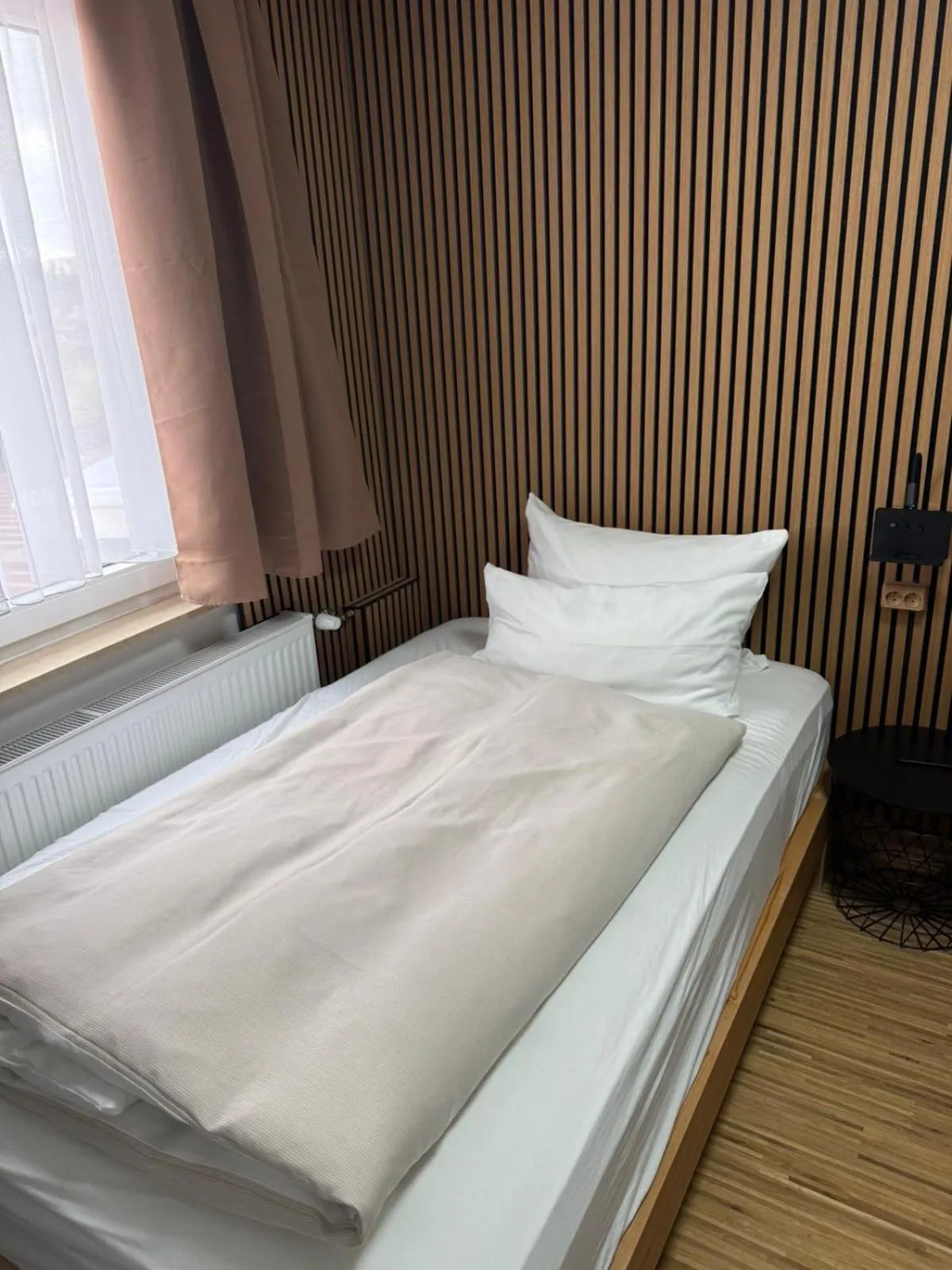 Bed in Hotel Schöne Aussicht renoviert