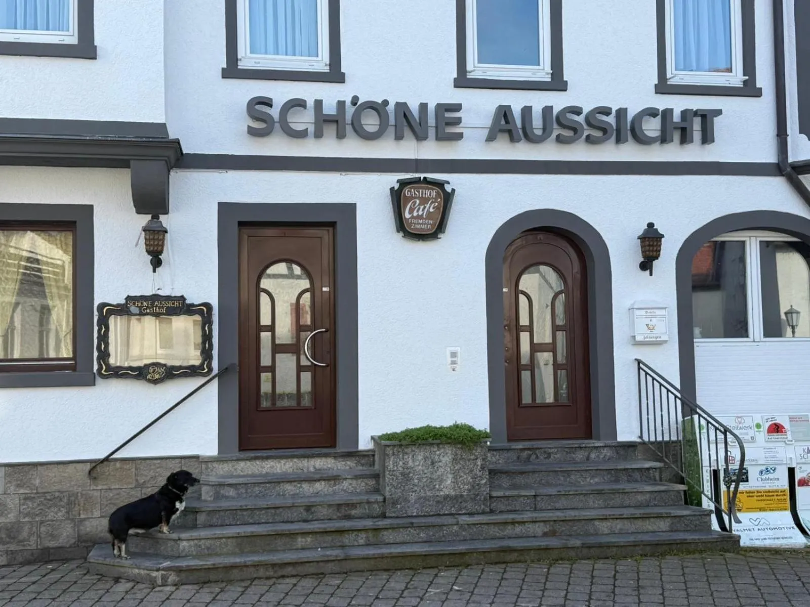 Hotel Schöne Aussicht renoviert