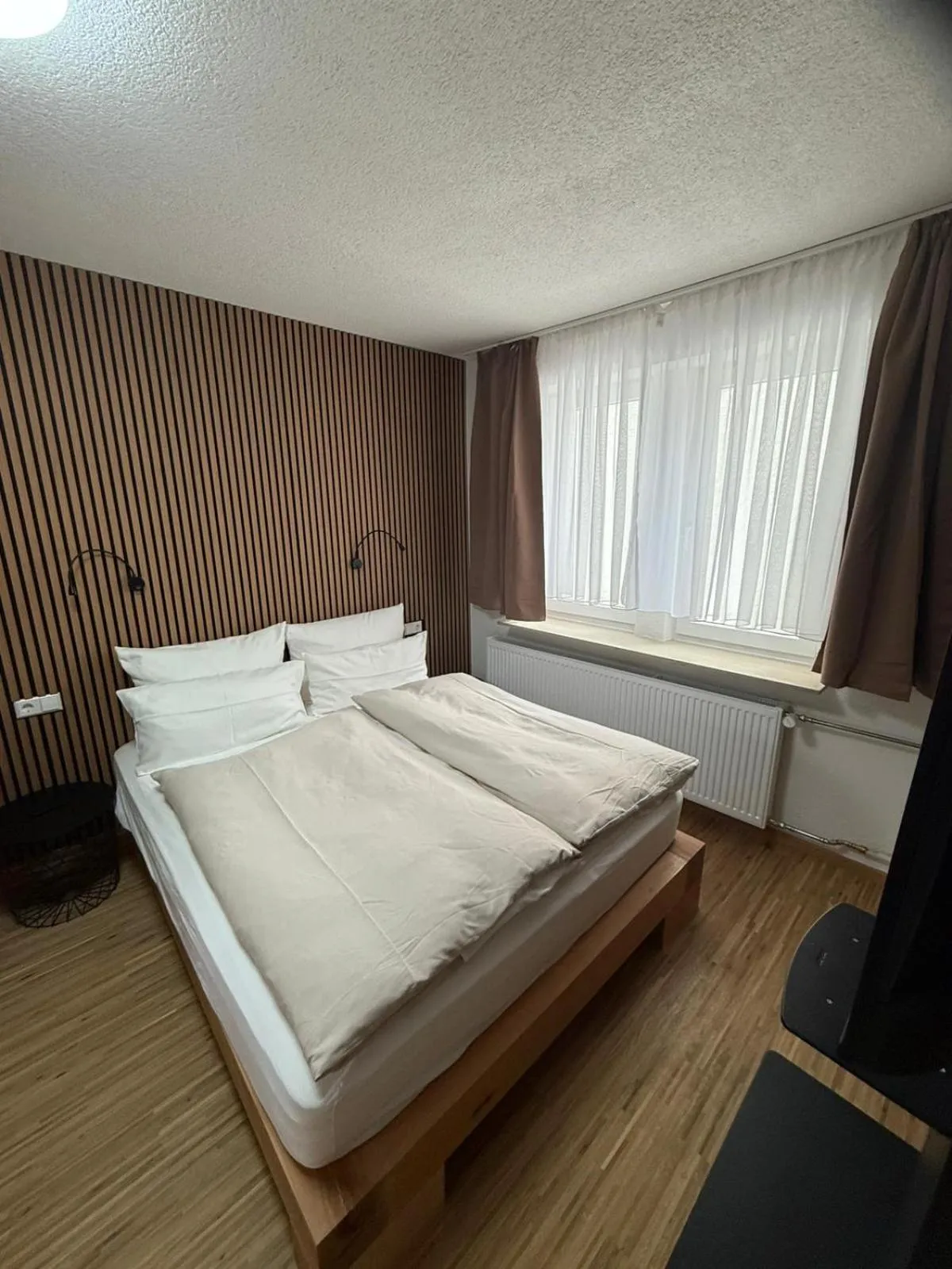 Bed in Hotel Schöne Aussicht renoviert