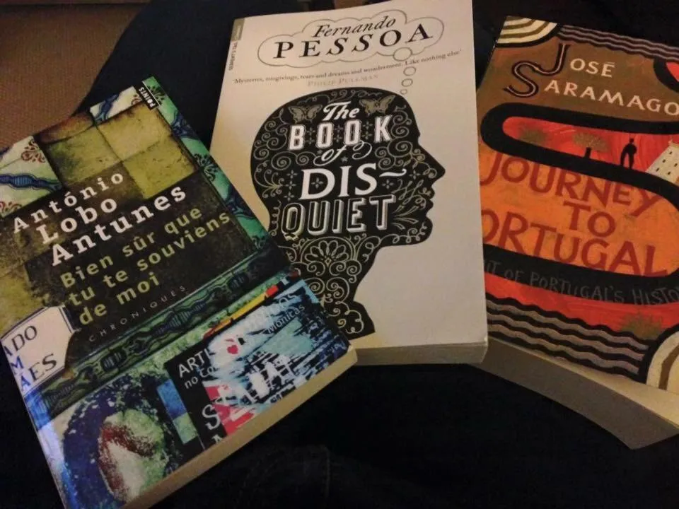 Library in Porto Vintage Guesthouse