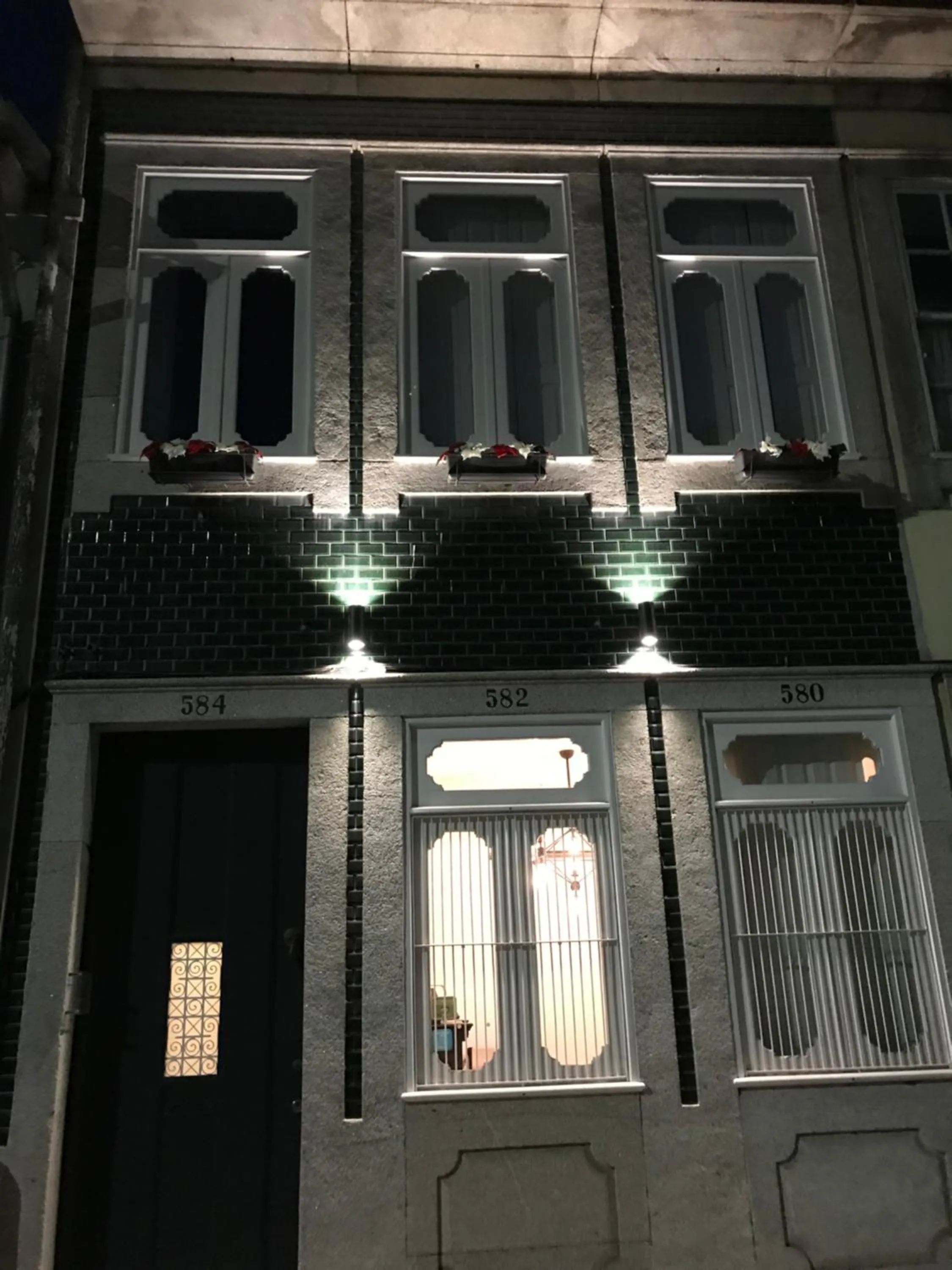 Facade/entrance in Porto Vintage Guesthouse