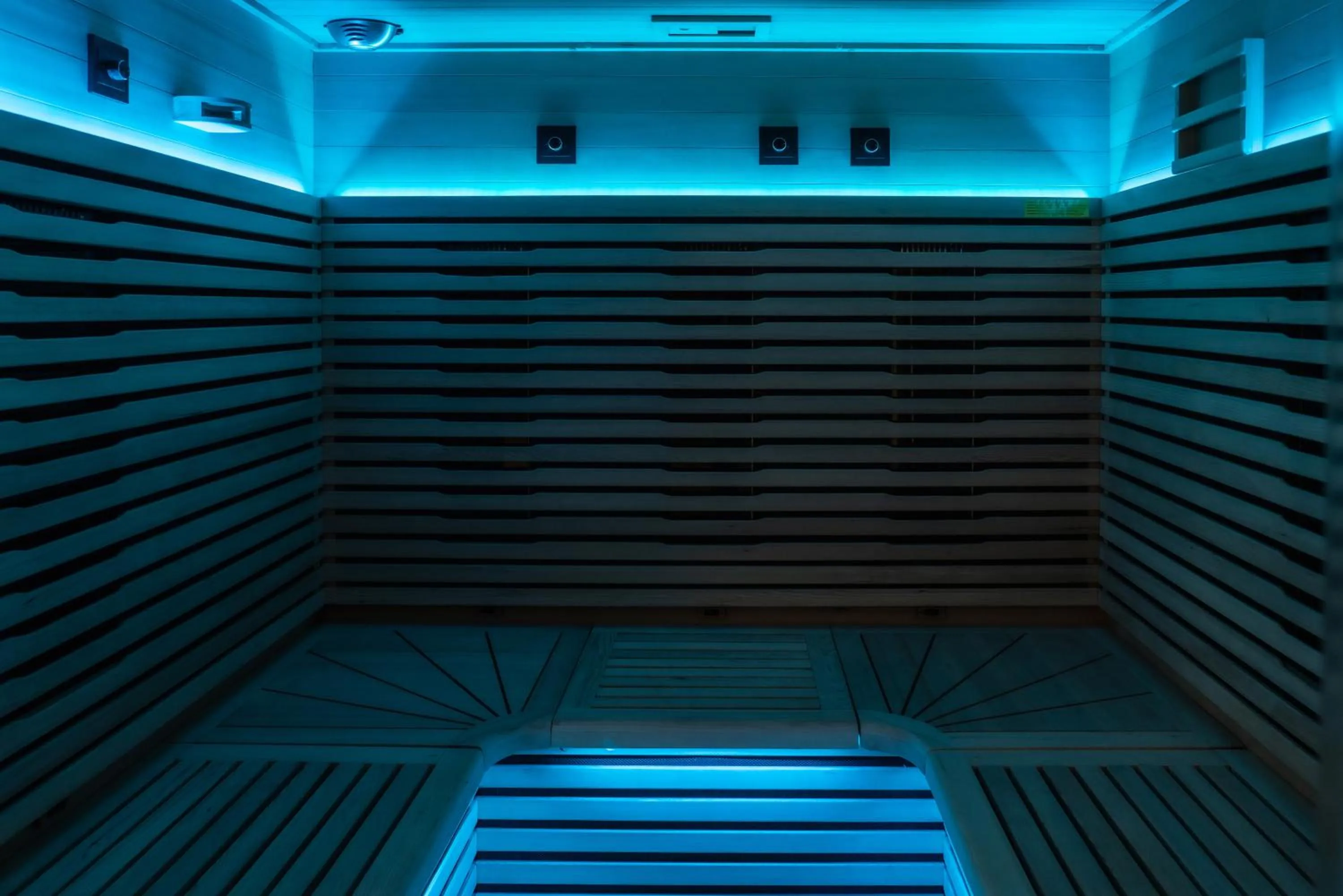 Sauna in Porto Cabana by Miramar Stays