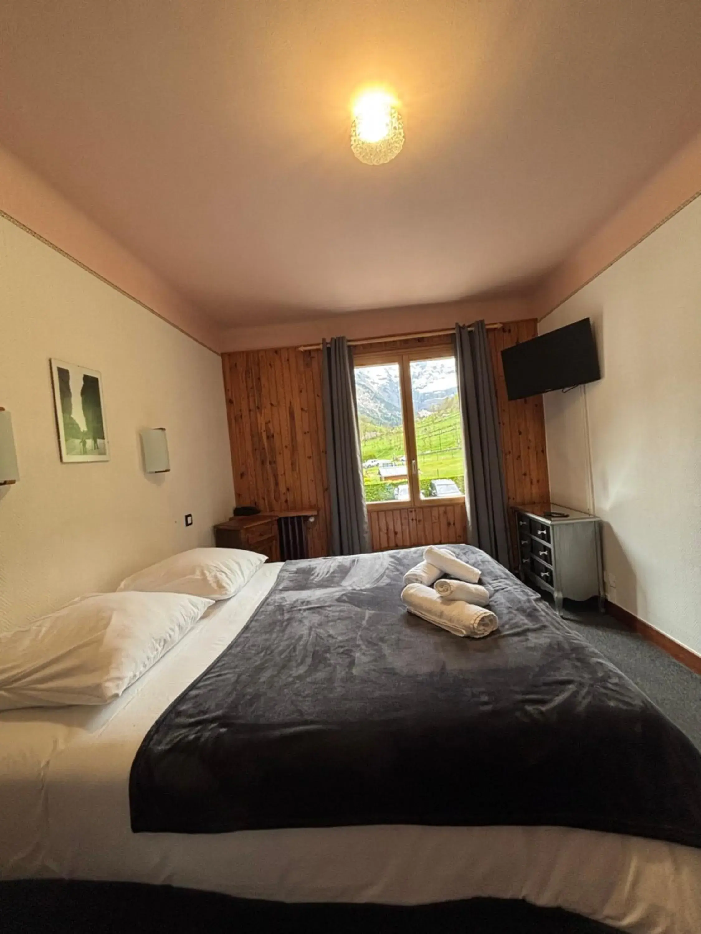 King Room with Mountain View in Hotel le Taillon King Room with Mountain View in Hotel le Taillon