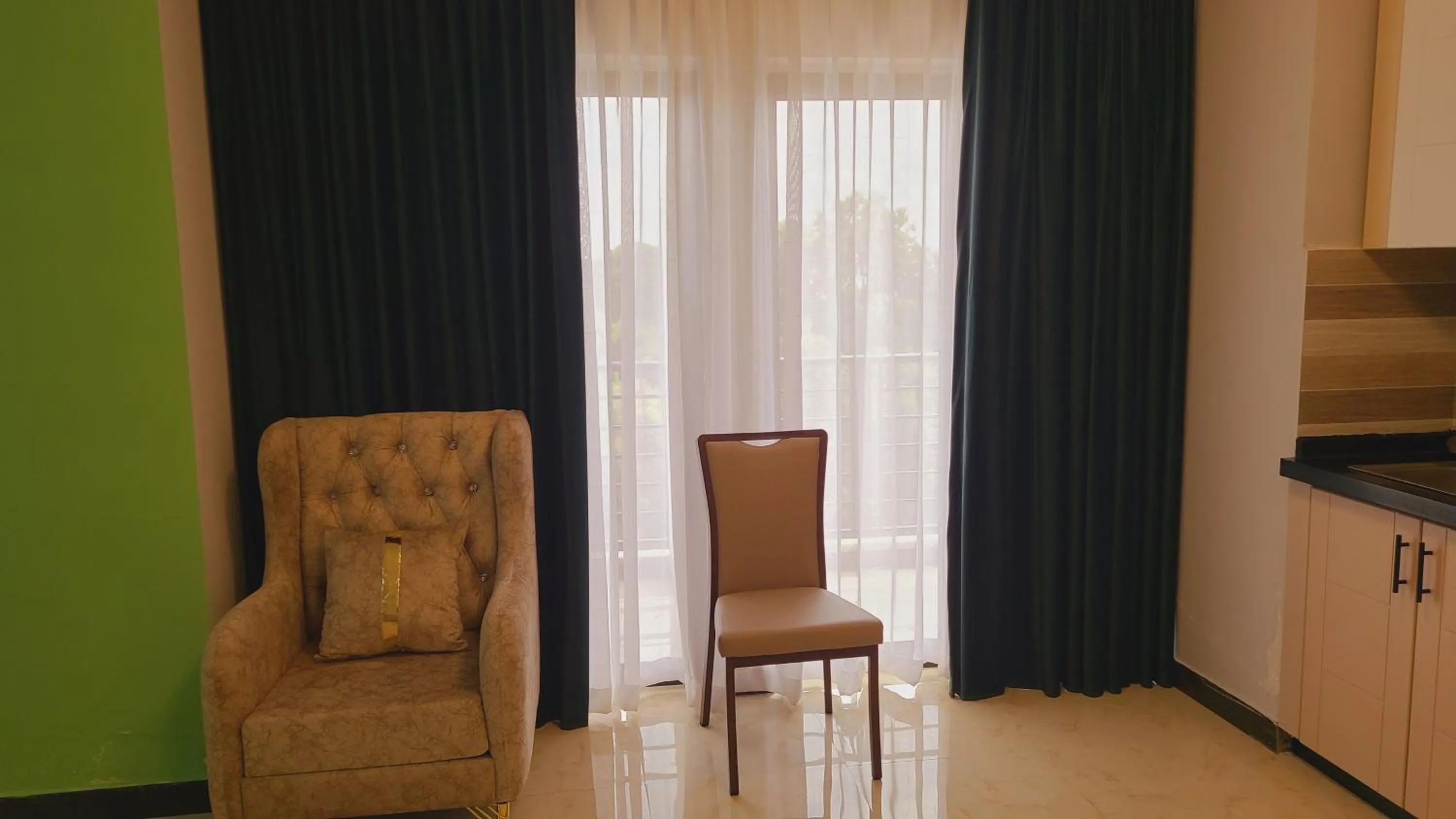 Living room in Nahusenay hotel