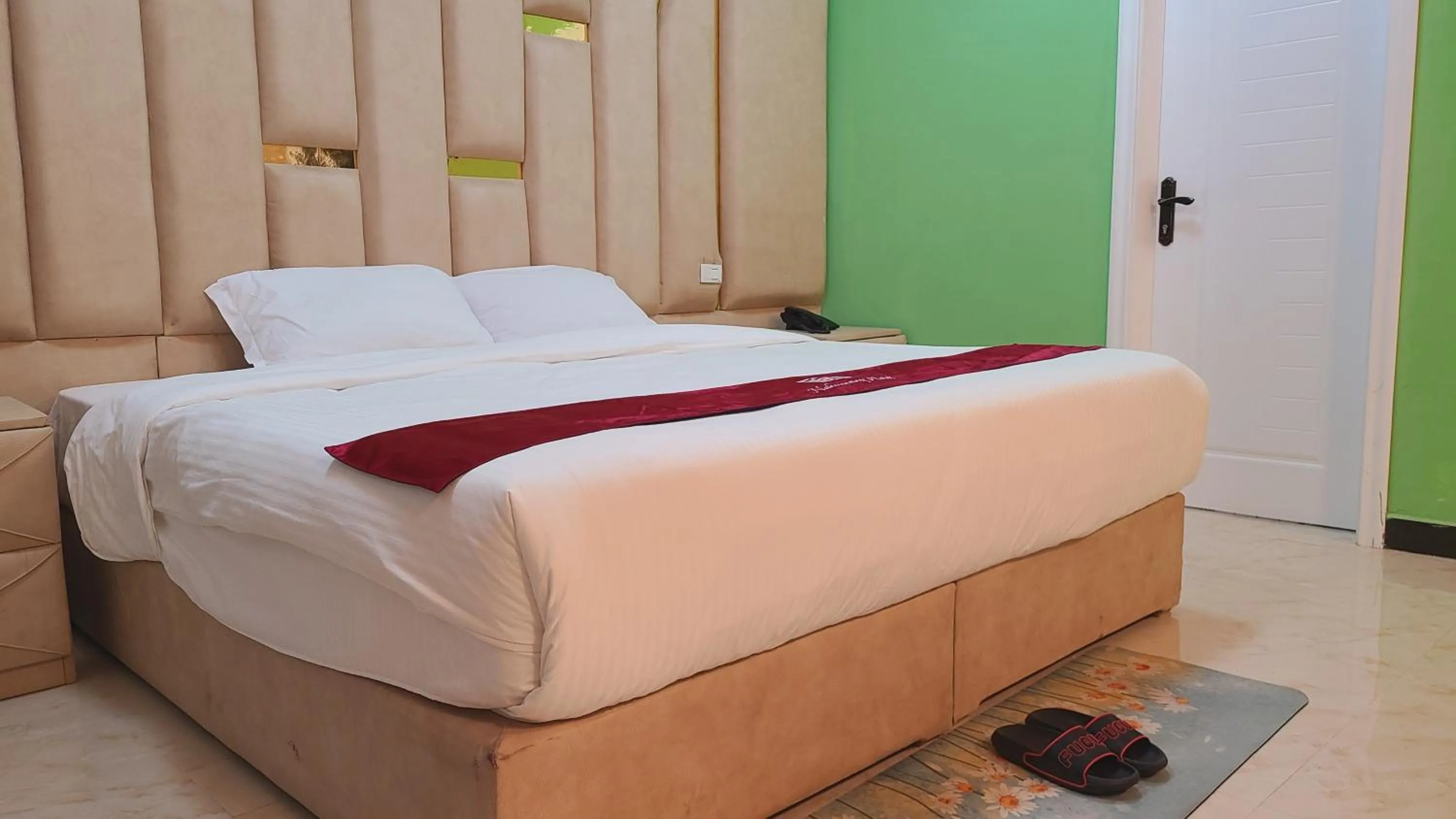 Bedroom, Bed in Nahusenay hotel