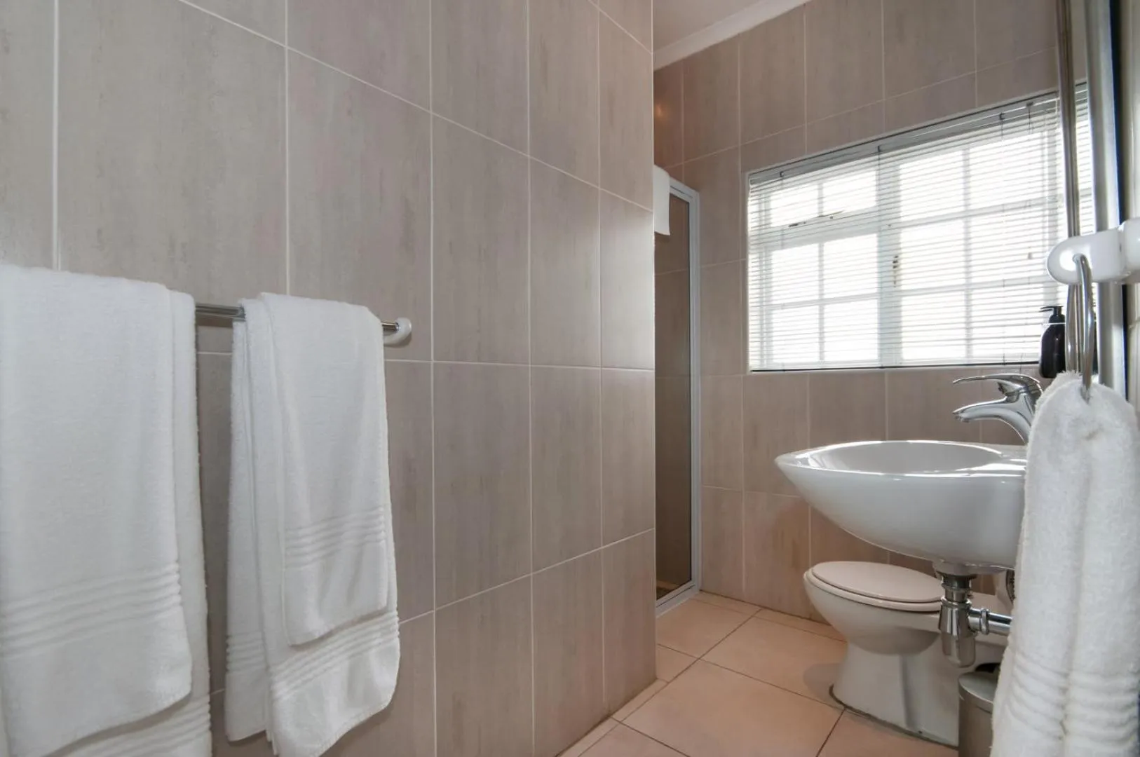 Bathroom in Millard Crescent Guest House