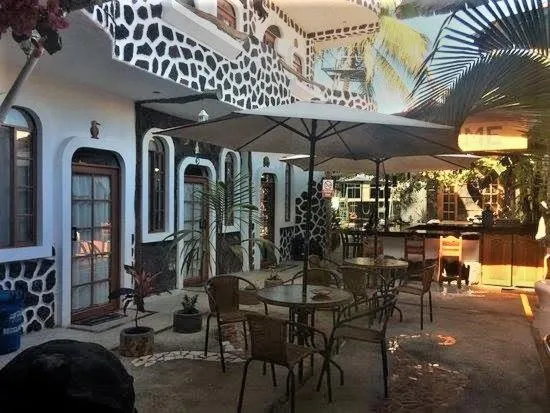 Patio in Hotel Coloma Galapagos