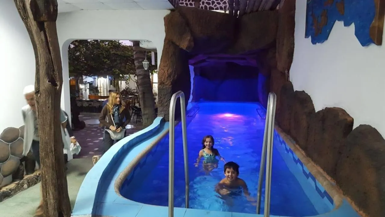 Swimming pool in Hotel Coloma Galapagos