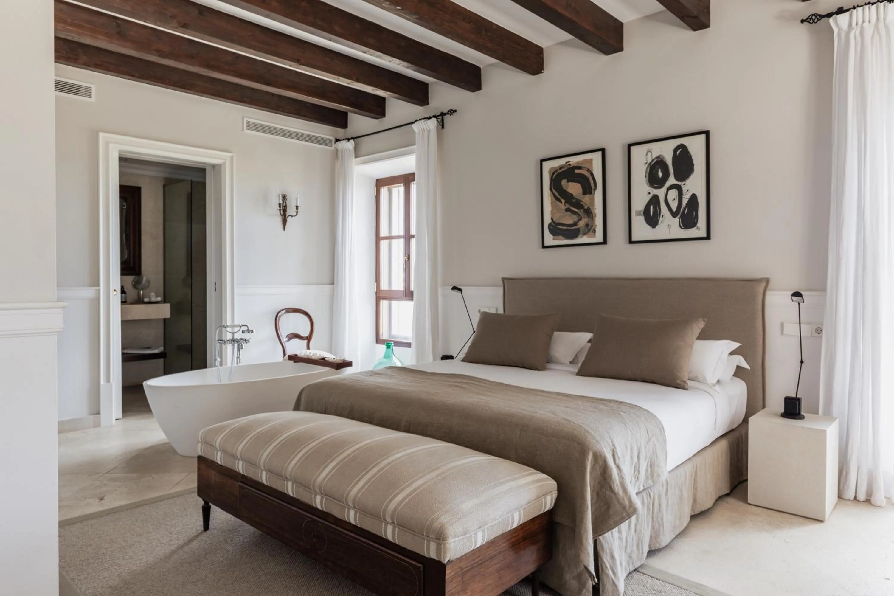 Bedroom, Bed in Cal Reiet Holistic Retreat